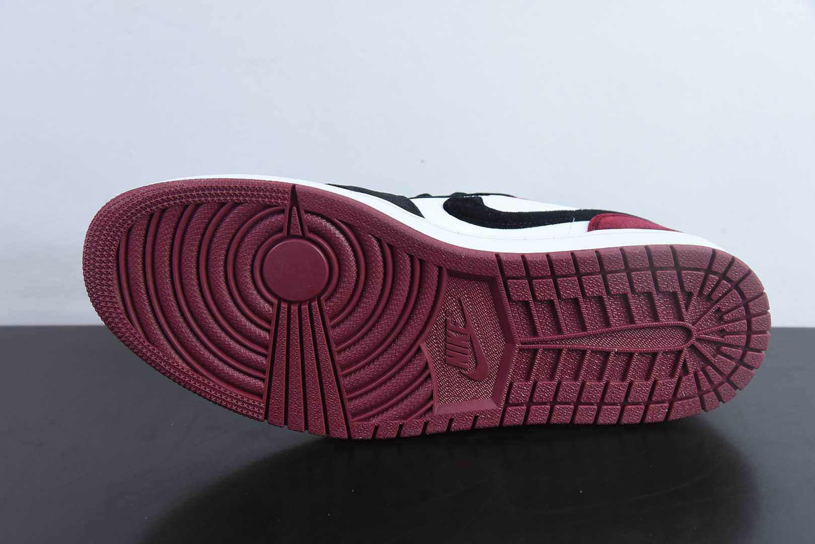 乔丹Air Jordan AJ1 Low AJ1丝绒黑白红低帮复古文化篮球鞋纯原版本 货号：FZ3242-001