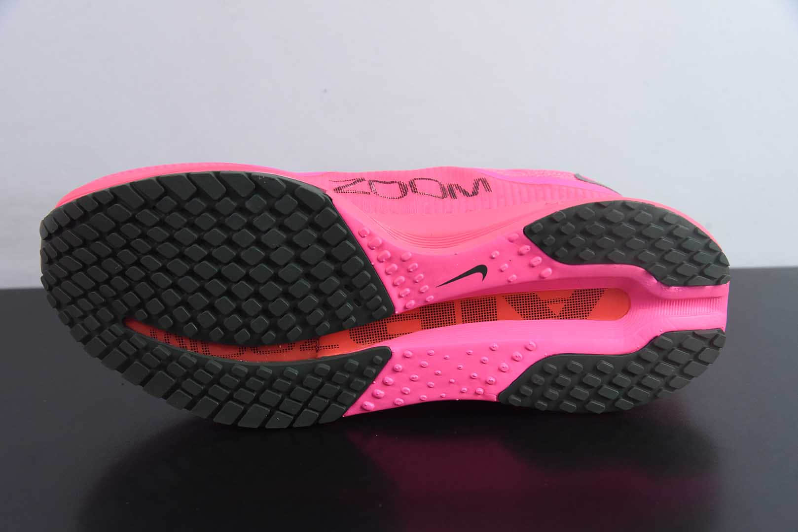 耐克Nike Pegasus Premium超级飞马粉黑网面气垫减震跑步鞋纯原版本 货号：HQ2592-600