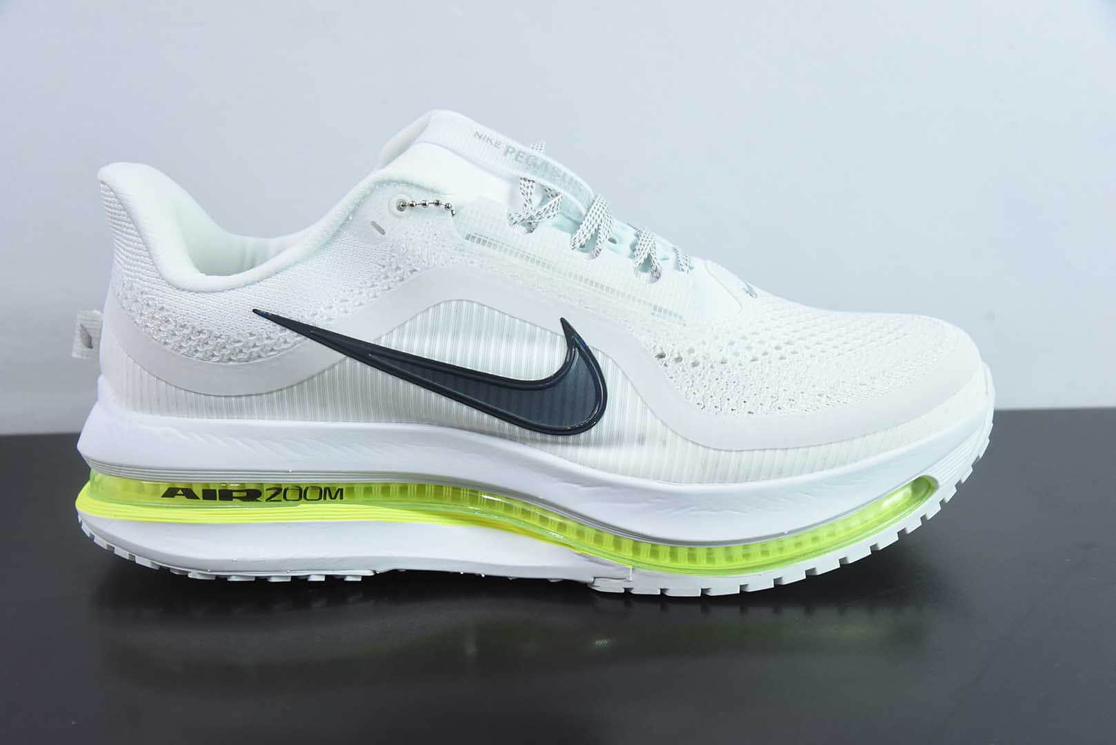 耐克Nike Air Zoom Pegasus Premium 耐克白绿网面全掌气垫缓震跑鞋纯原版本 货号：HQ2593 - 601