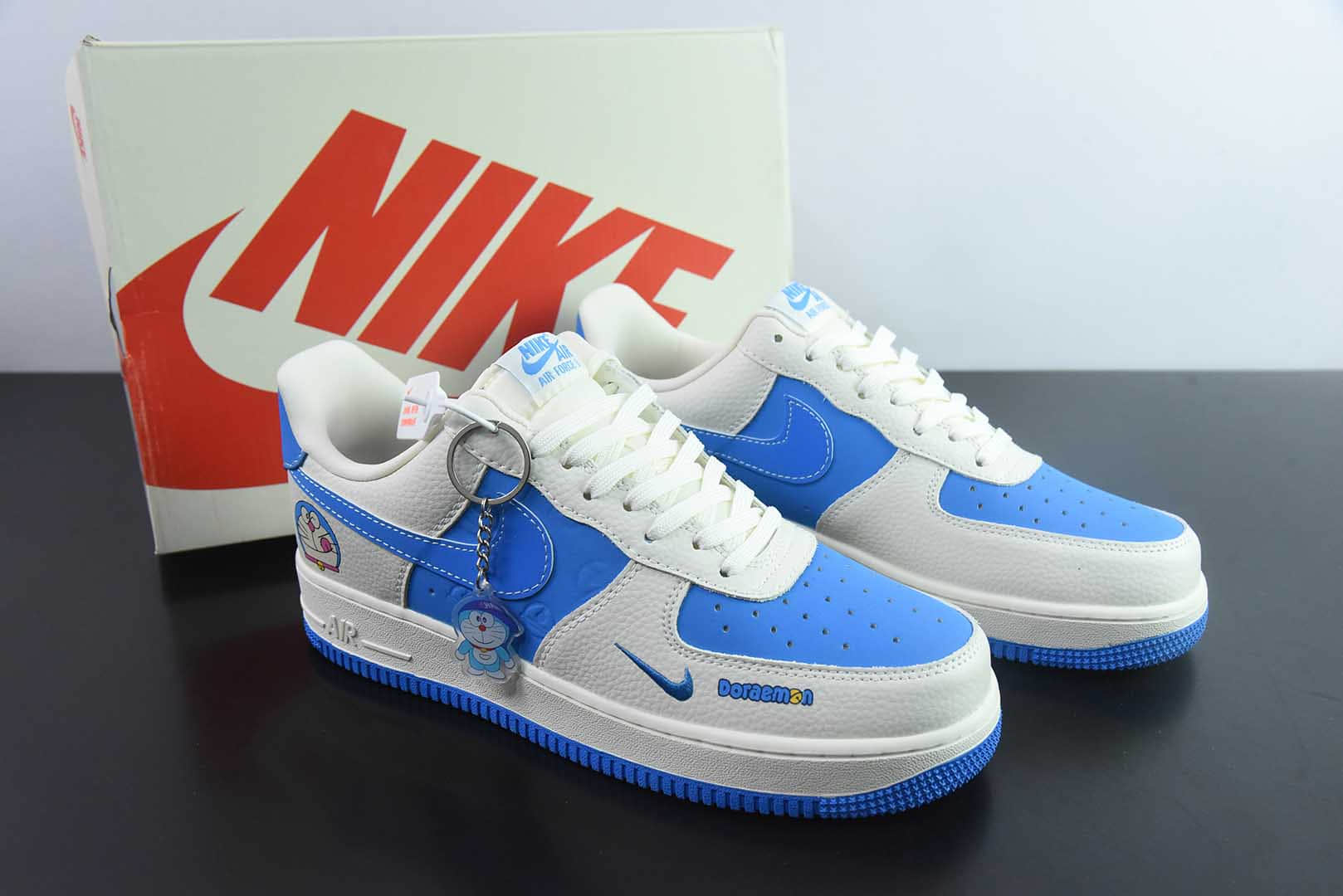 耐克Nike Air Force 1 ‘07 Low “哆唻A梦”空军一号低帮休闲板鞋纯原版本 货号：KK1988-089
