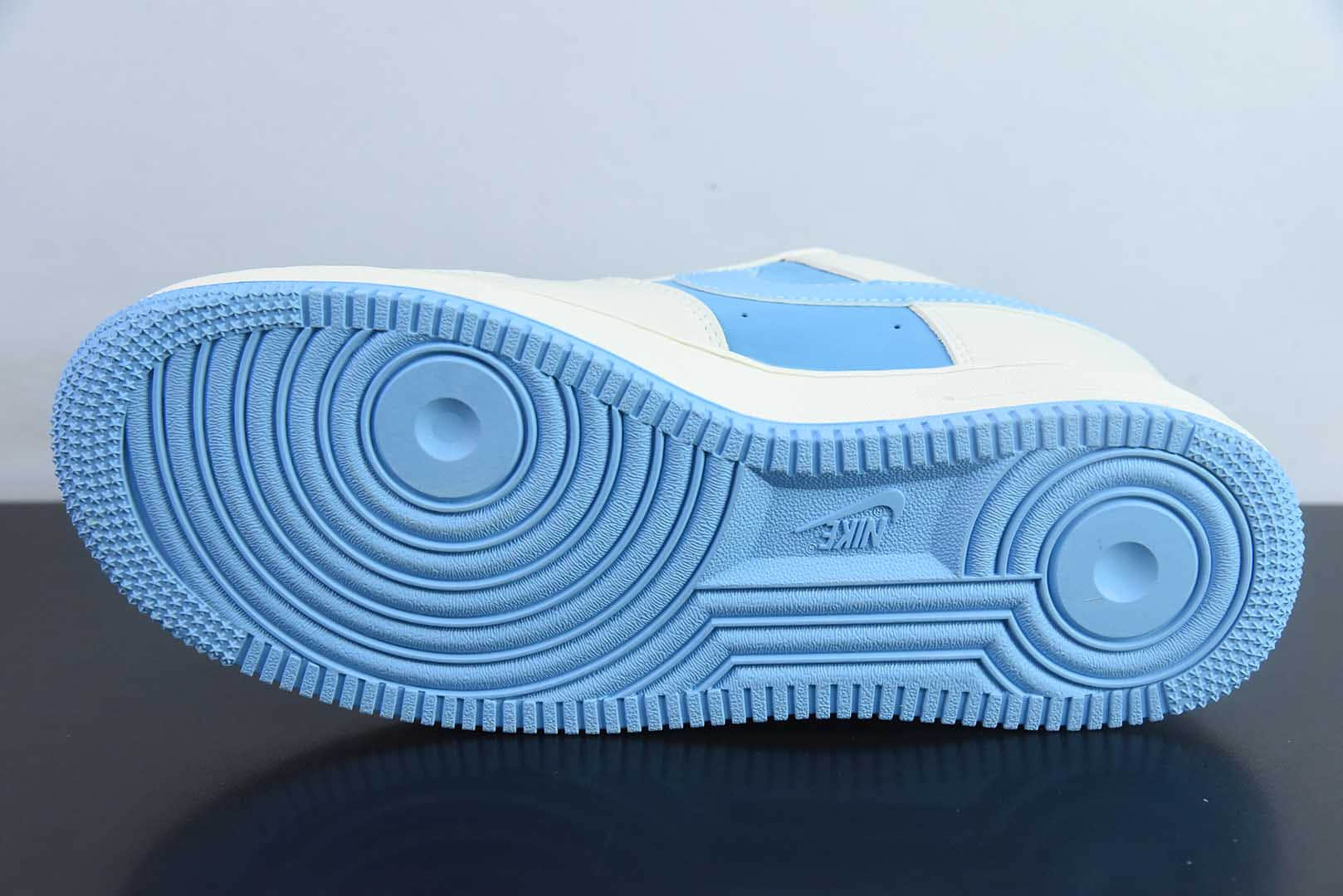 耐克Nike Air Force x Gucci联名款白蓝古驰印花定制版空军一号低帮休闲板鞋纯原版本 货号：DF0188-067