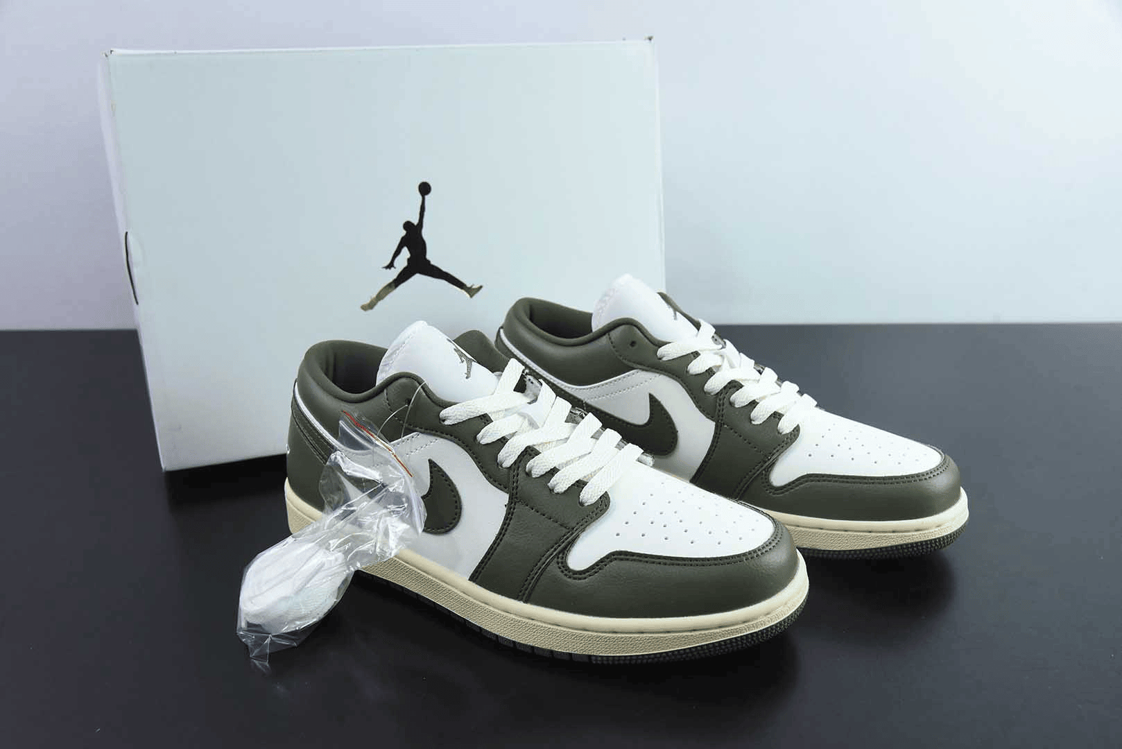 乔丹Air Jordan 1 Low AJ1 乔1军绿白低帮文化休闲运动板鞋纯原版本 货号：CT8532 - 301