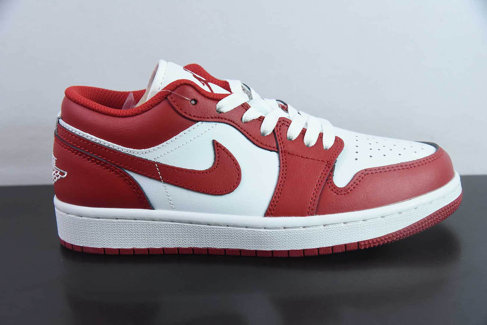 乔丹Air Jordan 1 Low AJ1乔1白红低帮复古休闲板鞋纯原版本 货号：553558-166