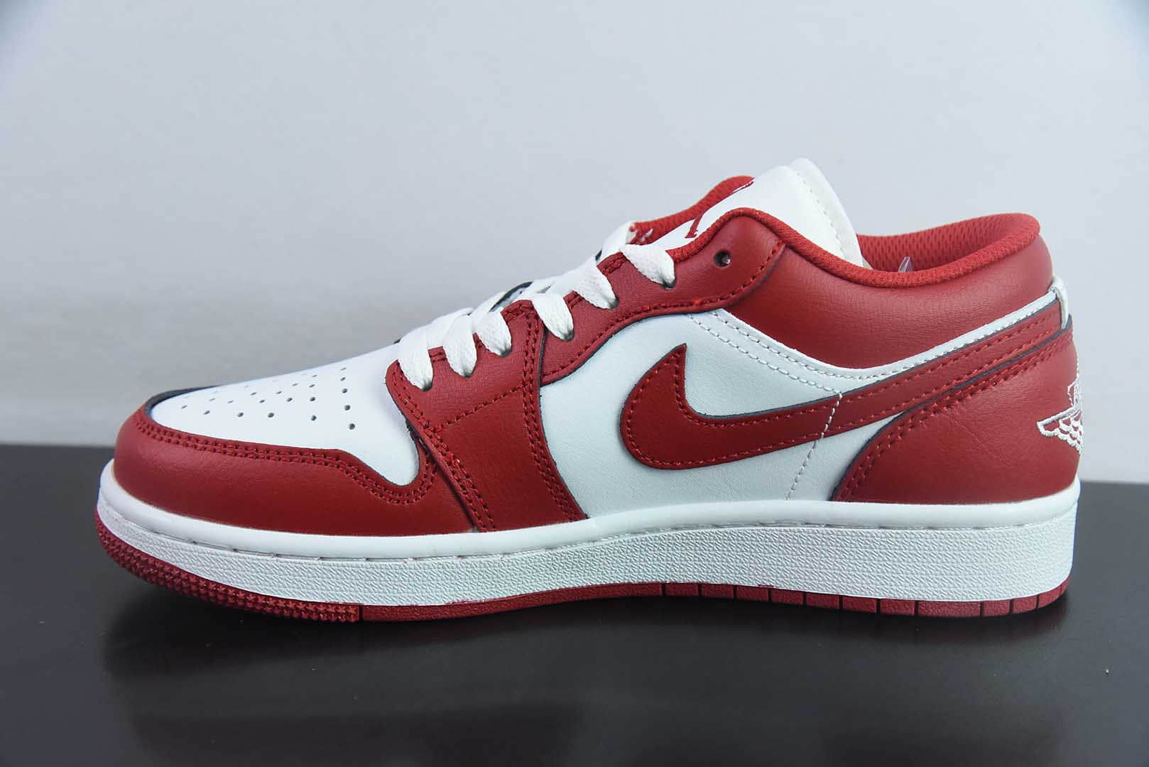 乔丹Air Jordan 1 Low AJ1乔1白红低帮复古休闲板鞋纯原版本 货号：553558-166