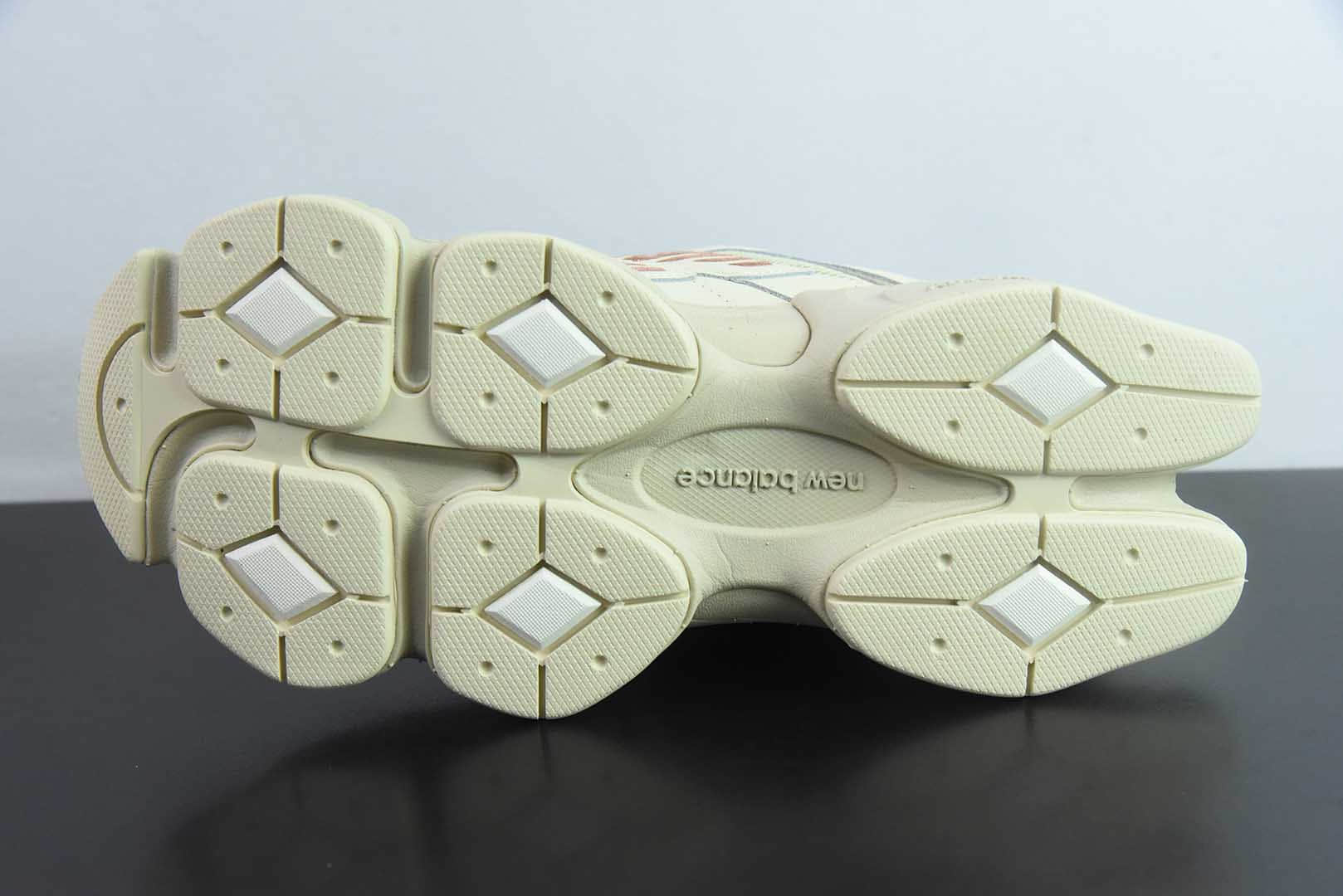 新百伦 Joe Freshgoods x New Balance NB9060联名款杏白枣红复古休闲运动慢跑鞋纯原版本 货号：U9060ZGC