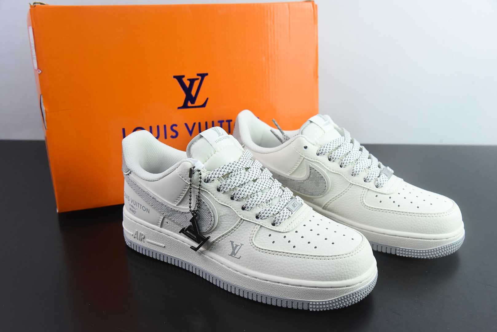 耐克Nike Air Force 1 '07 Low “LV联名米灰牛仔勾”空军一号低帮休闲板鞋纯原版本 货号:SM6668-103