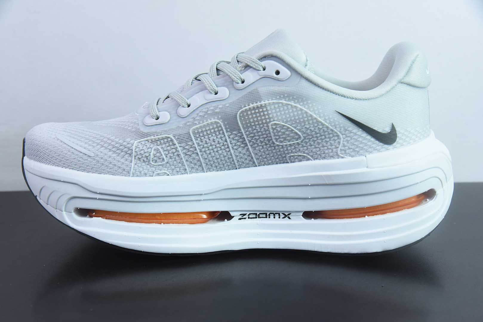 耐克 Nike Pegasus Premium White Metallic Silve顶级飞马系列浅灰白黑勾低帮户外轻量休闲运动越野慢跑鞋纯原版本 货号：HM5973-603