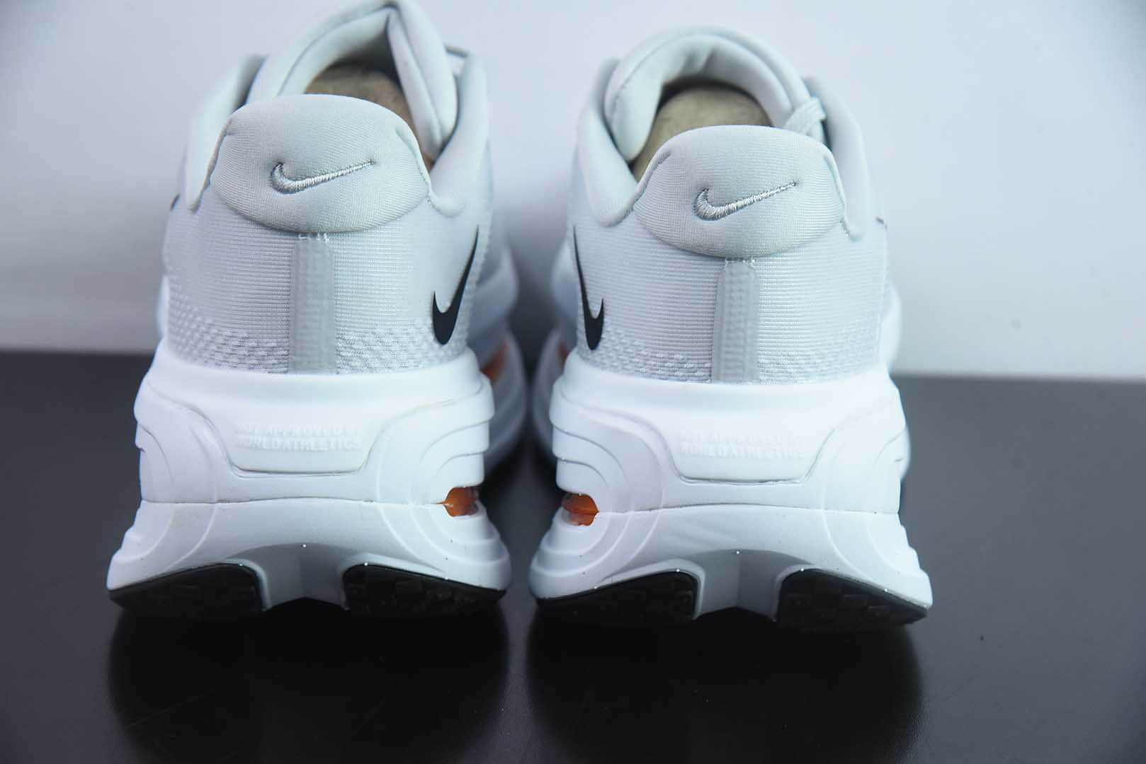 耐克 Nike Pegasus Premium White Metallic Silve顶级飞马系列浅灰白黑勾低帮户外轻量休闲运动越野慢跑鞋纯原版本 货号：HM5973-603