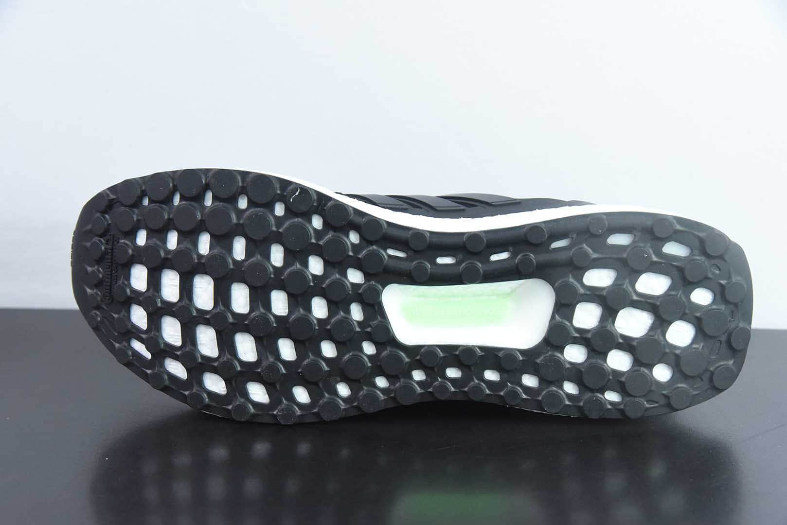 阿迪达斯 Adidas Ultra boost 1.0 UB初代黑白爆米花休闲运动套脚慢跑鞋纯原版本 货号：HQ4201