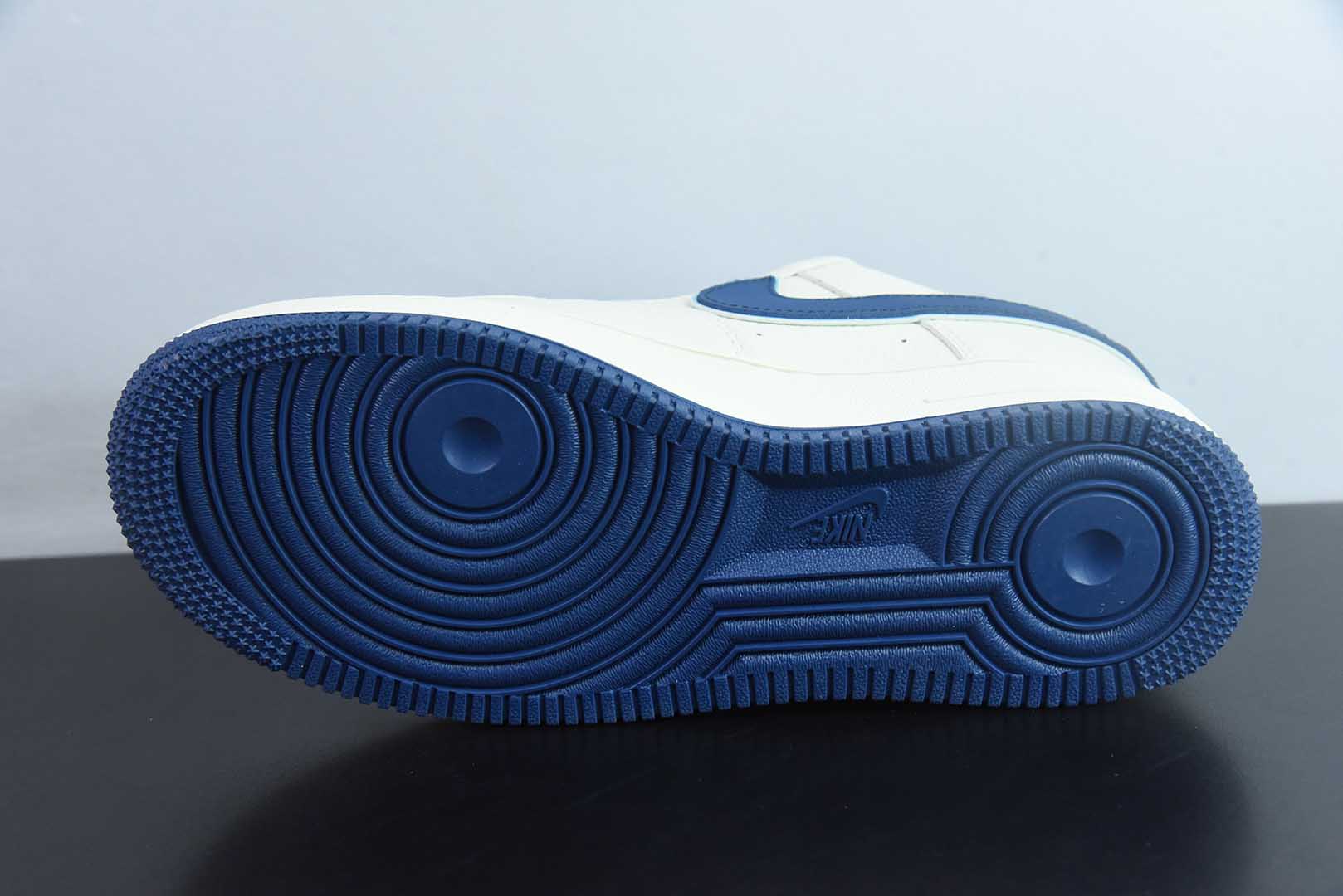 耐克Nike Air Force 1'07 Low 猿人头联名白蓝勾空军一号低帮休闲板鞋纯原版本 货号:KB1688-002