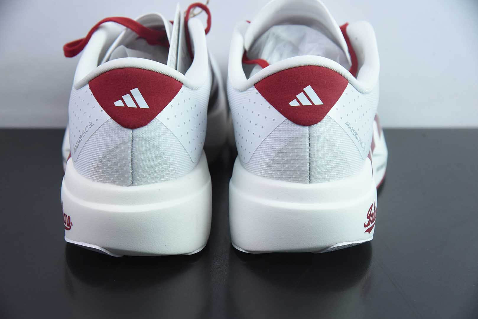 阿迪达斯Adidas Adizero Evo SL M 阿迪白红超轻透气缓震跑鞋纯原版本 货号：JQ4576