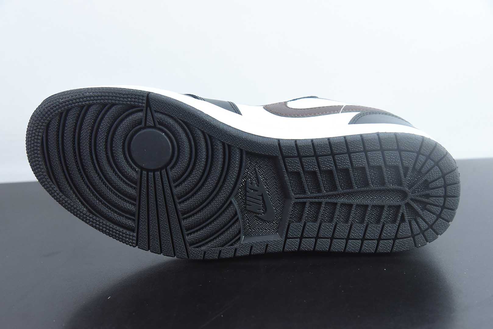 乔丹Air Jordan 1 Low 白黑棕AJ1乔1低帮休闲板鞋纯原版本 货号：IO3393-010