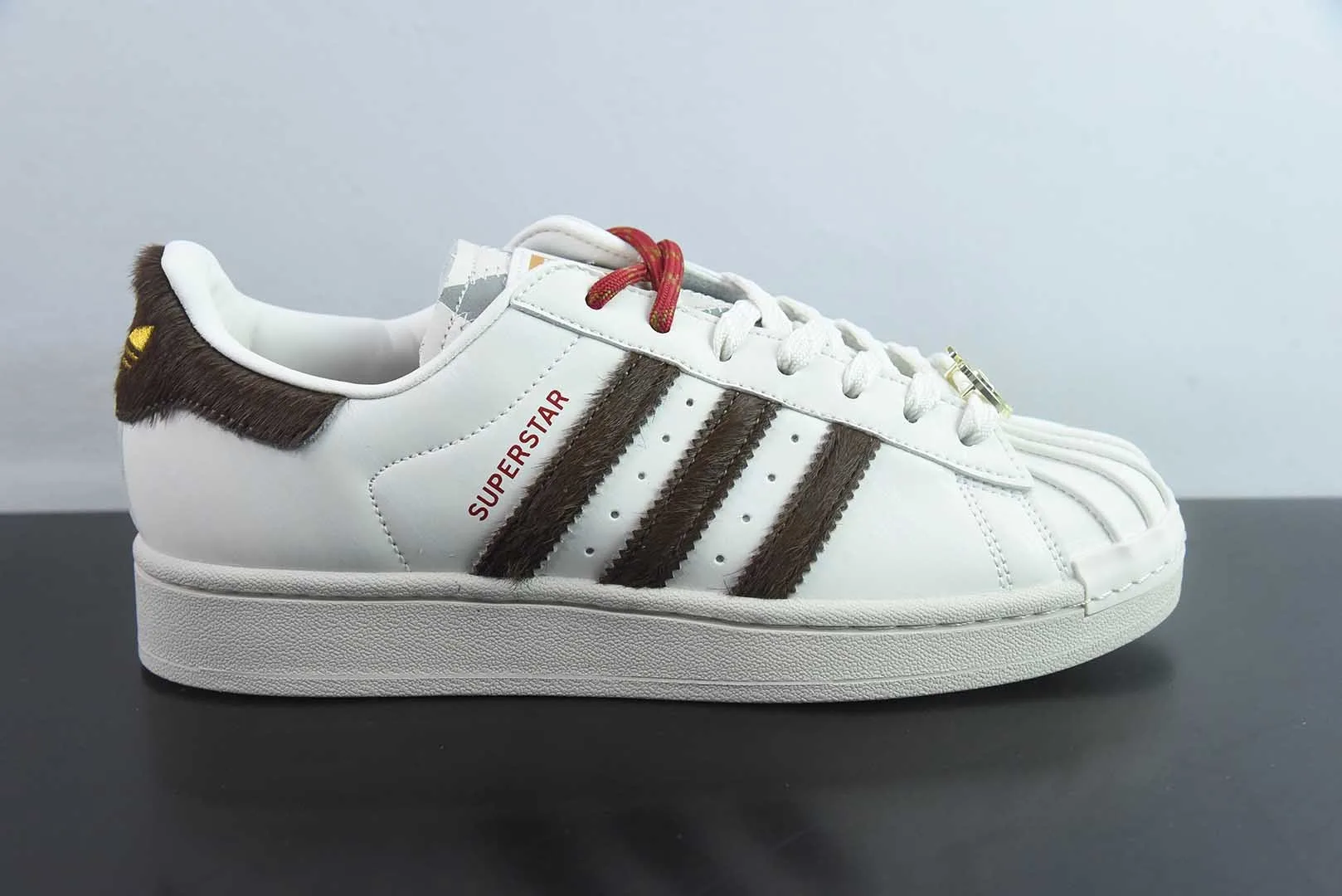 阿迪达斯Adidas Originals Superstar马年限定白棕贝壳头系列低帮经典百搭休闲运动板鞋纯原版本 货号：KJ6293