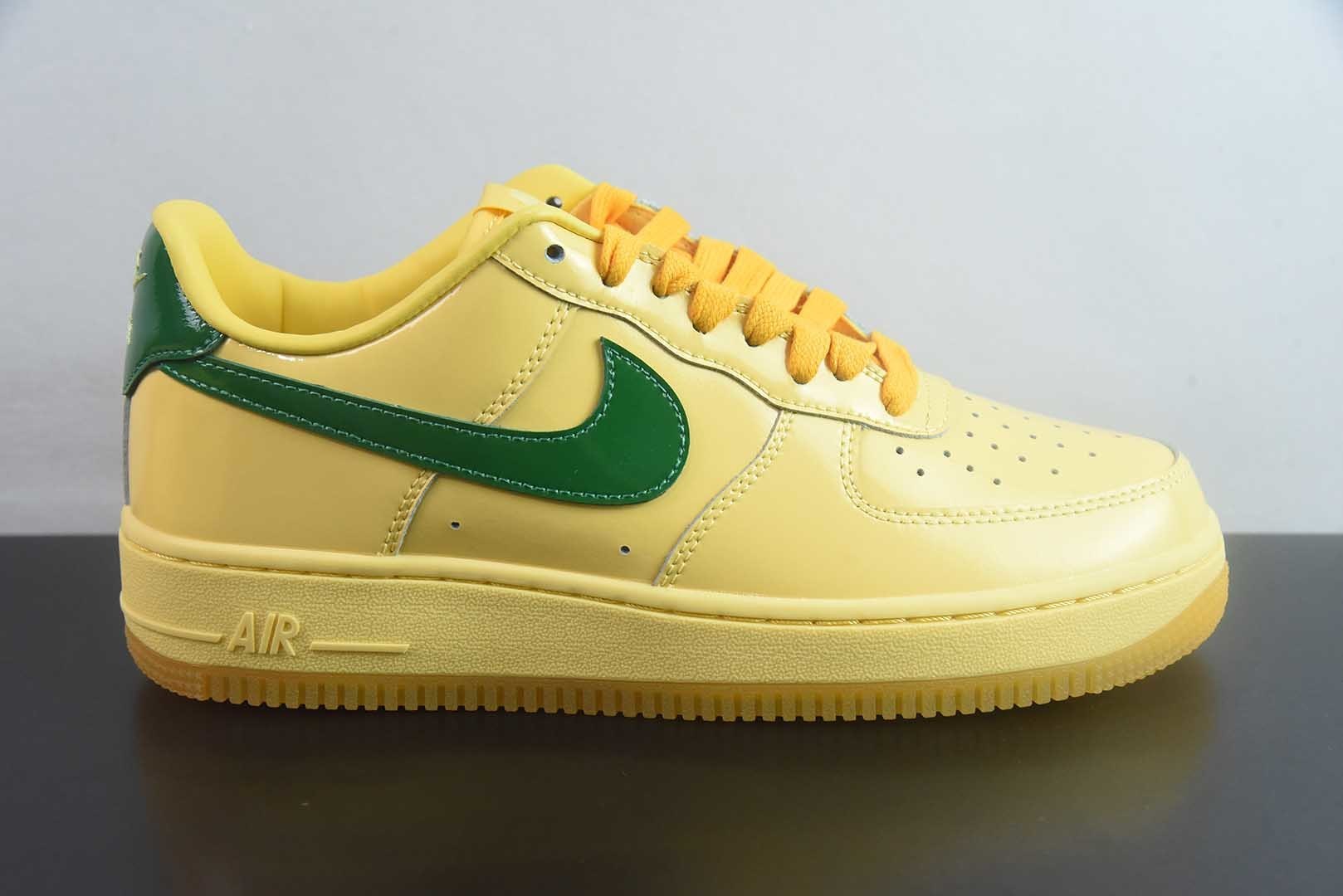 空军一号 af1黄绿 耐克 Nike Air Force 1 Patent "Topaz Gold"黄玉低帮 板鞋 男款 纯原版本 货号：IO4489-700 实拍细节图