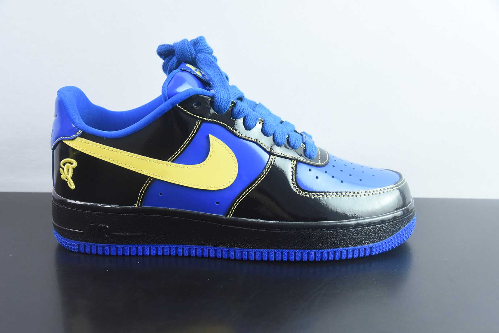 S2纯原版 空军一号af1 黑黄蓝 耐克 Nike  × Central Cee Air Force 1 Low SP 低帮 板鞋 货号：IQ1402-010 实拍细节图