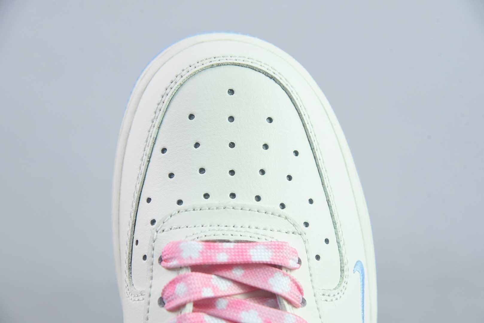 【定制版】手绘涂鸦“粉蓝泡泡”Nike Air Force 1  “Misty Isle Tide”空军一号定制板鞋 纯原版本 货号：DB3301-112 实拍细节图