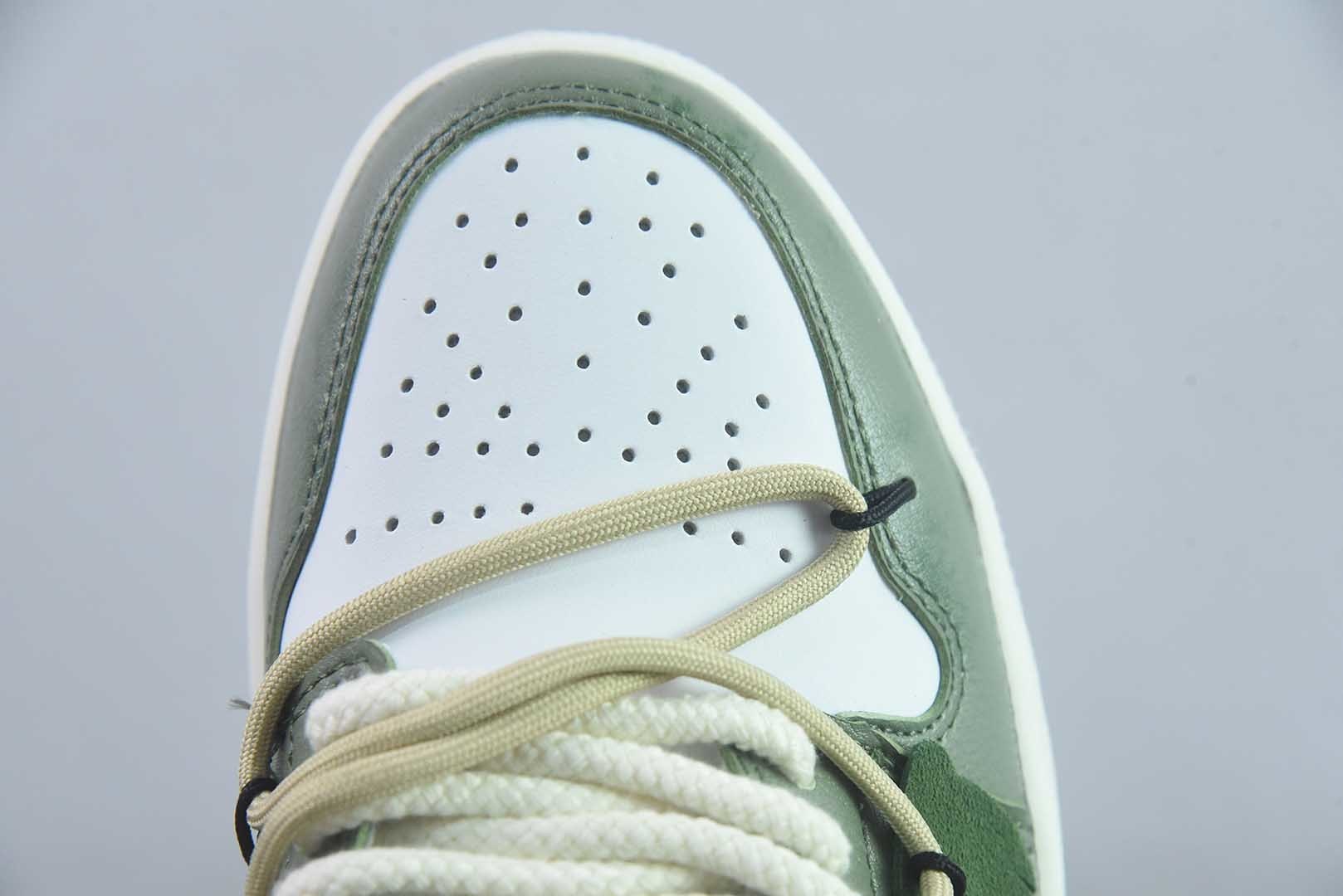 耐克 Nike Air Jordan 1 Low 绑带联名 AJ1乔1低帮休闲板鞋 同步官方配色 市场唯一独家头层皮打造 原鞋原档案开发 原厂皮料 原档冲孔鞋头 正确满胶鞋垫 四线拉帮 原厂织唛标 鞋舌高弹海绵填充 货号:FQ7687 300纯原版本 实拍细节图