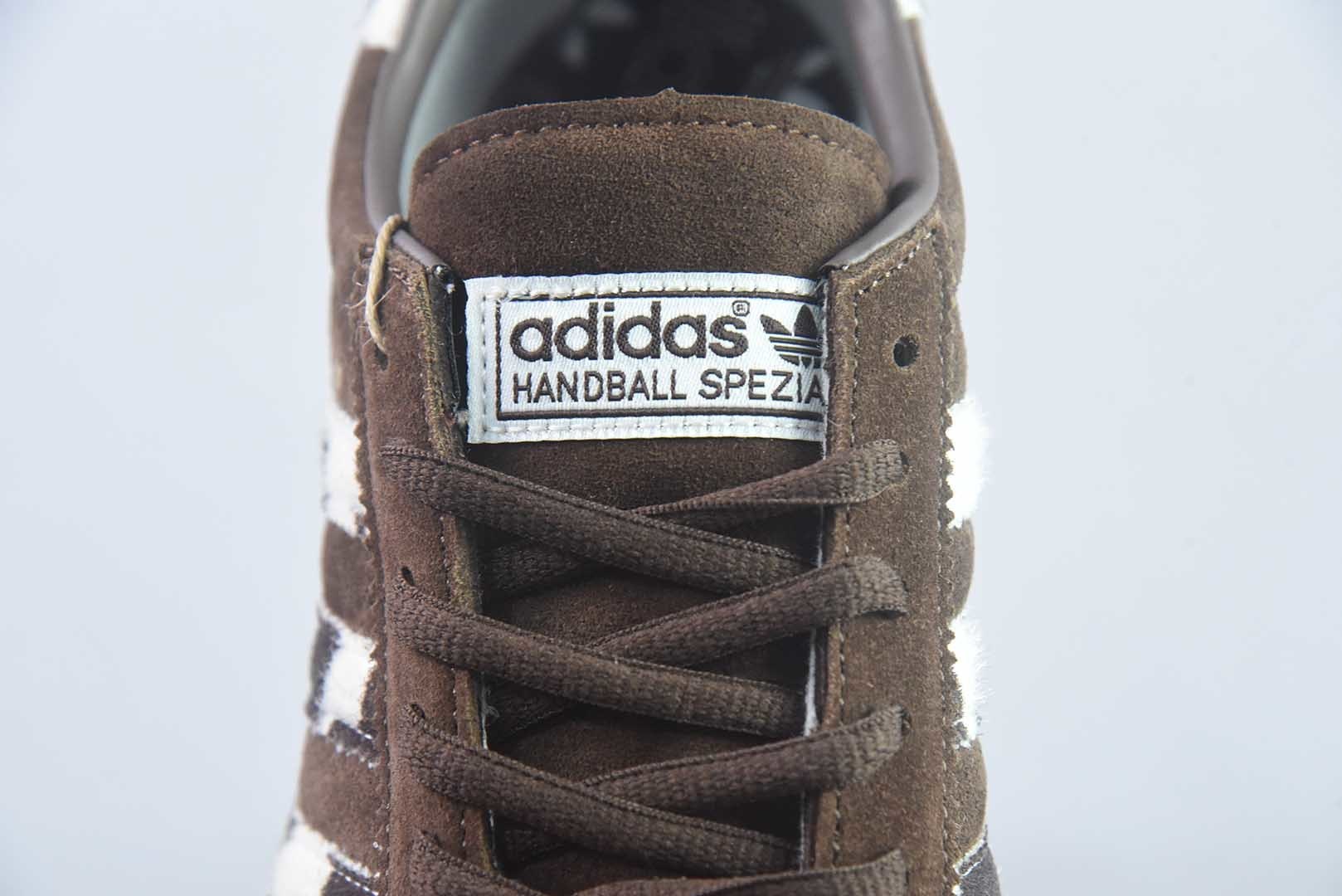 Adidas originals HANDBALL SPEZIAL 三叶草 德训 休闲运动板鞋/棕色 奶牛 KJ7422 纯原版本 实拍细节图