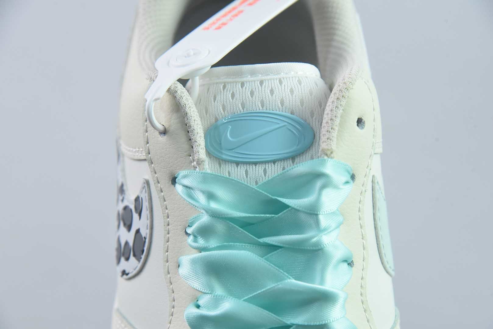 手绘涂鸦“青提奶豹”耐克 Nike Air Force 1  “Green Grape Leopard Pop”空军一号定制板鞋 纯原版本 货号：FB1839-112 实拍细节图