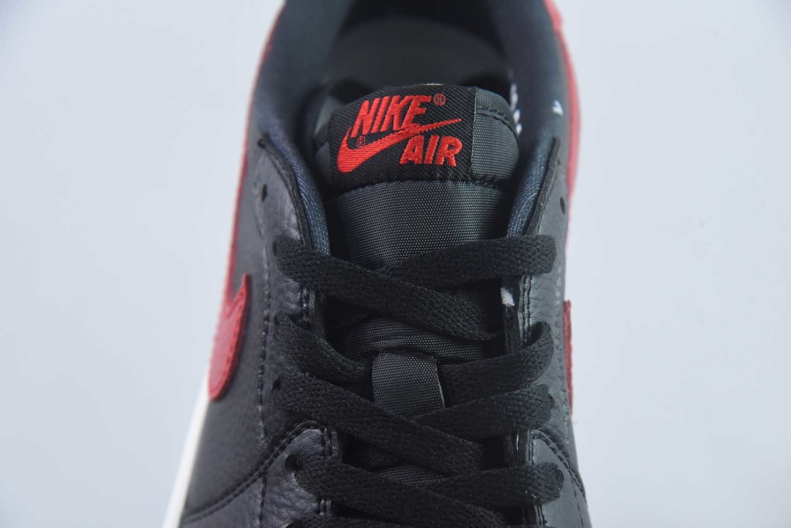 乔丹 Air Jordan 1 Low "Banned" AJ1 乔1黑红禁穿XX 低帮文化休闲板鞋 货号：IW6276-001 纯原版本 实拍细节图