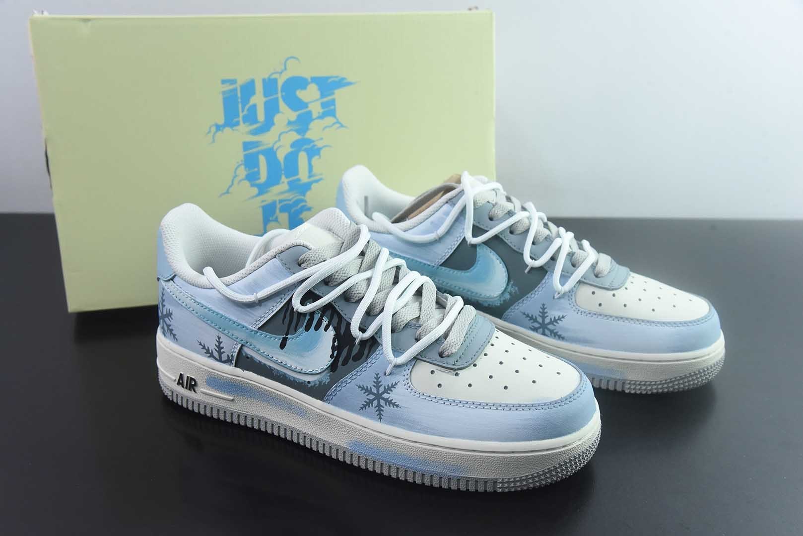 【定制版】手绘涂鸦“冰原落雪”Nike Air Force 1  “Icefield Snowfall”空军一号定制板鞋 纯原版本 货号：DO7417-199 主图