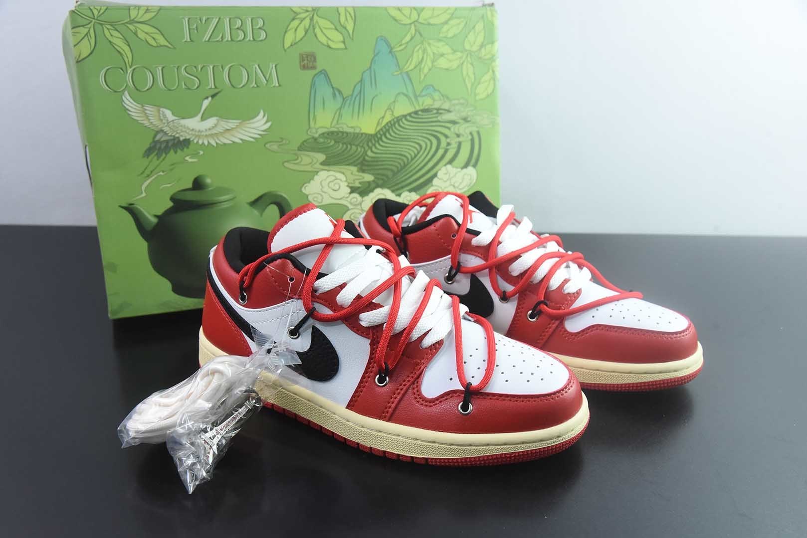 耐克 Nike Air Jordan 1 Low 绑带联名 AJ1乔1低帮休闲板鞋 同步官方配色 市场唯一独家头层皮打造 原鞋原档案开发 原厂皮料 原档冲孔鞋头 正确满胶鞋垫 四线拉帮 原厂织唛标 鞋舌高弹海绵填充 货号:553558-118纯原版本 主图