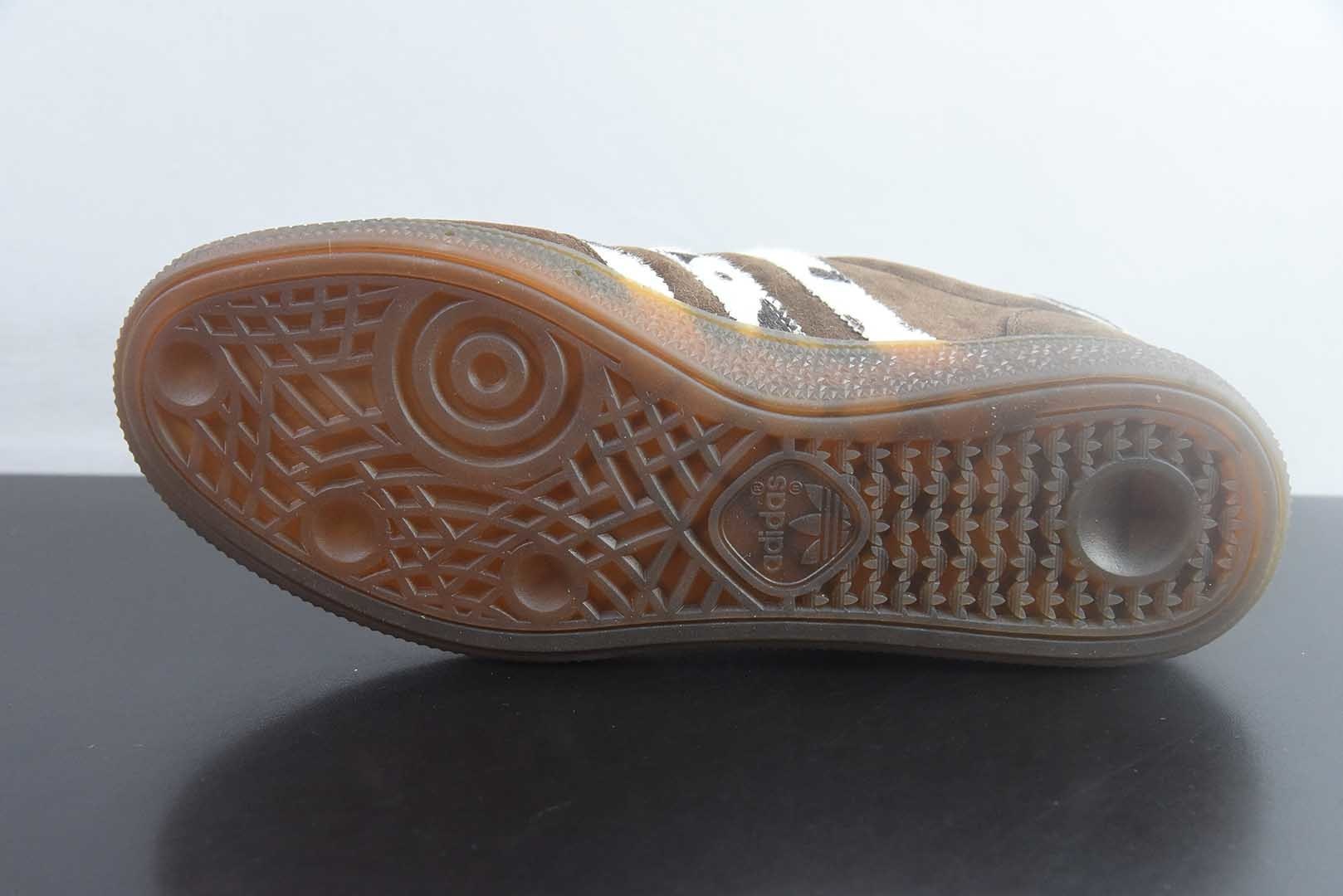 Adidas originals HANDBALL SPEZIAL 三叶草 德训 休闲运动板鞋/棕色 奶牛 KJ7422 纯原版本 实拍细节图