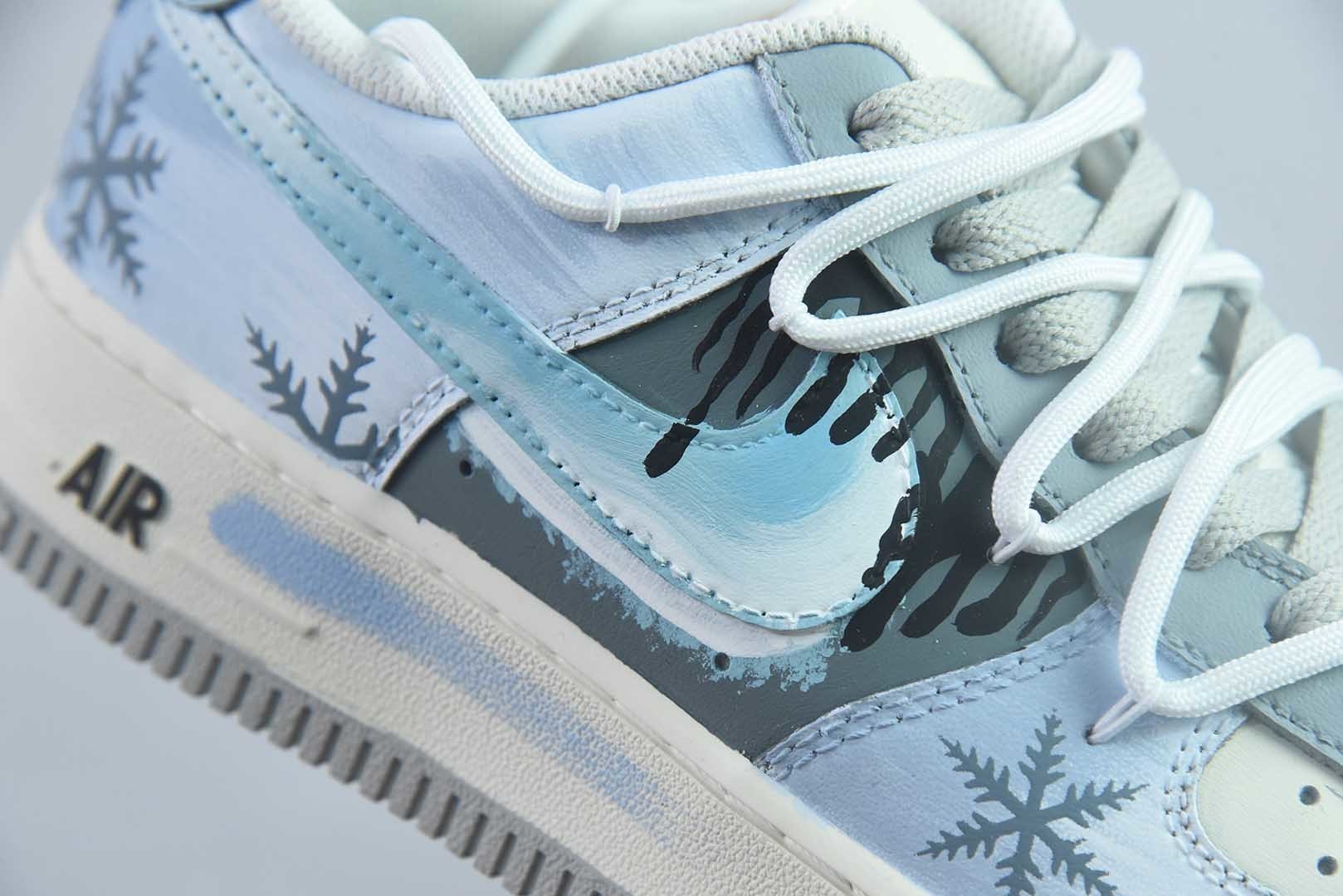 【定制版】手绘涂鸦“冰原落雪”Nike Air Force 1  “Icefield Snowfall”空军一号定制板鞋 纯原版本 货号：DO7417-199 实拍细节图