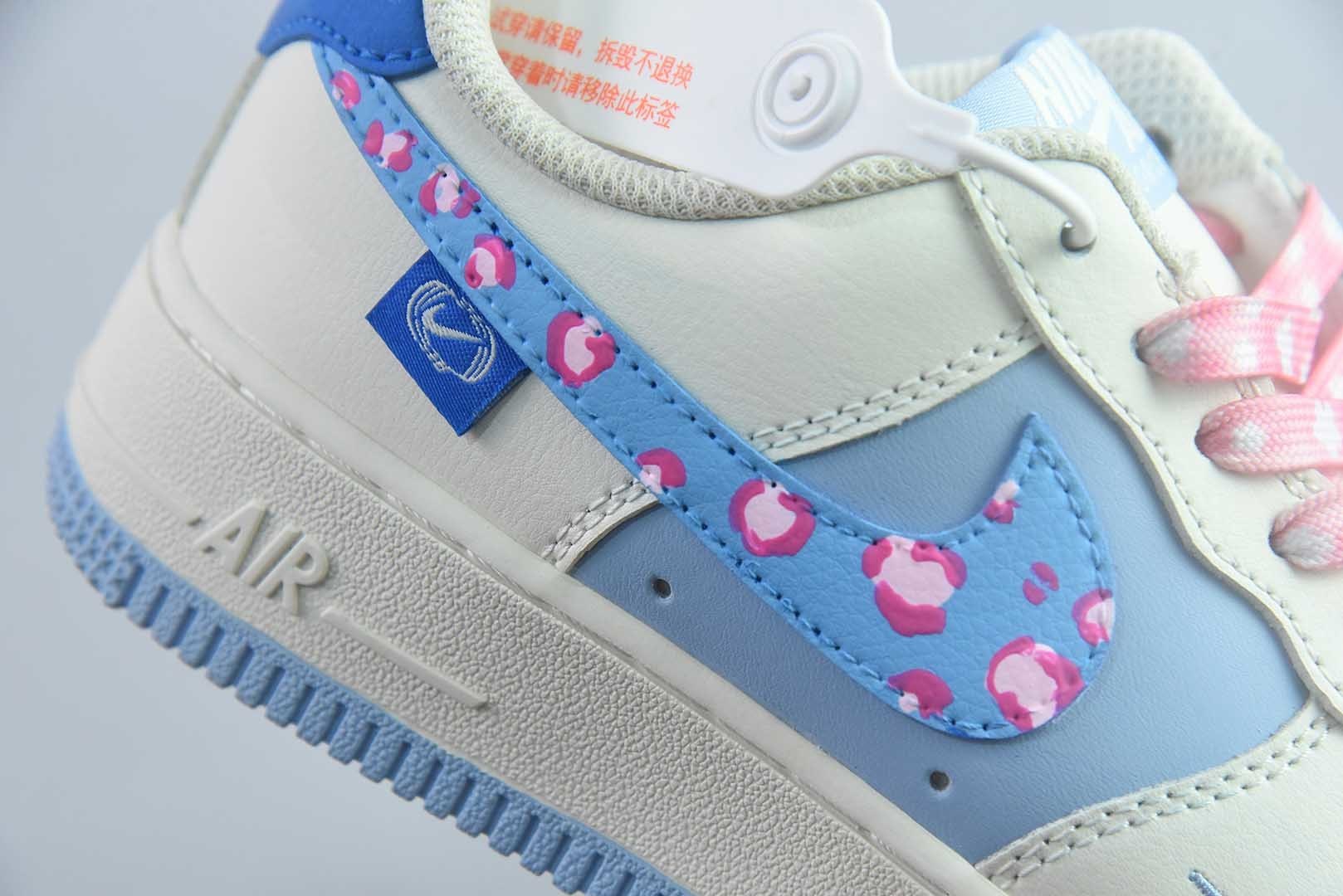 【定制版】手绘涂鸦“粉蓝泡泡”Nike Air Force 1  “Misty Isle Tide”空军一号定制板鞋 纯原版本 货号：DB3301-112 实拍细节图