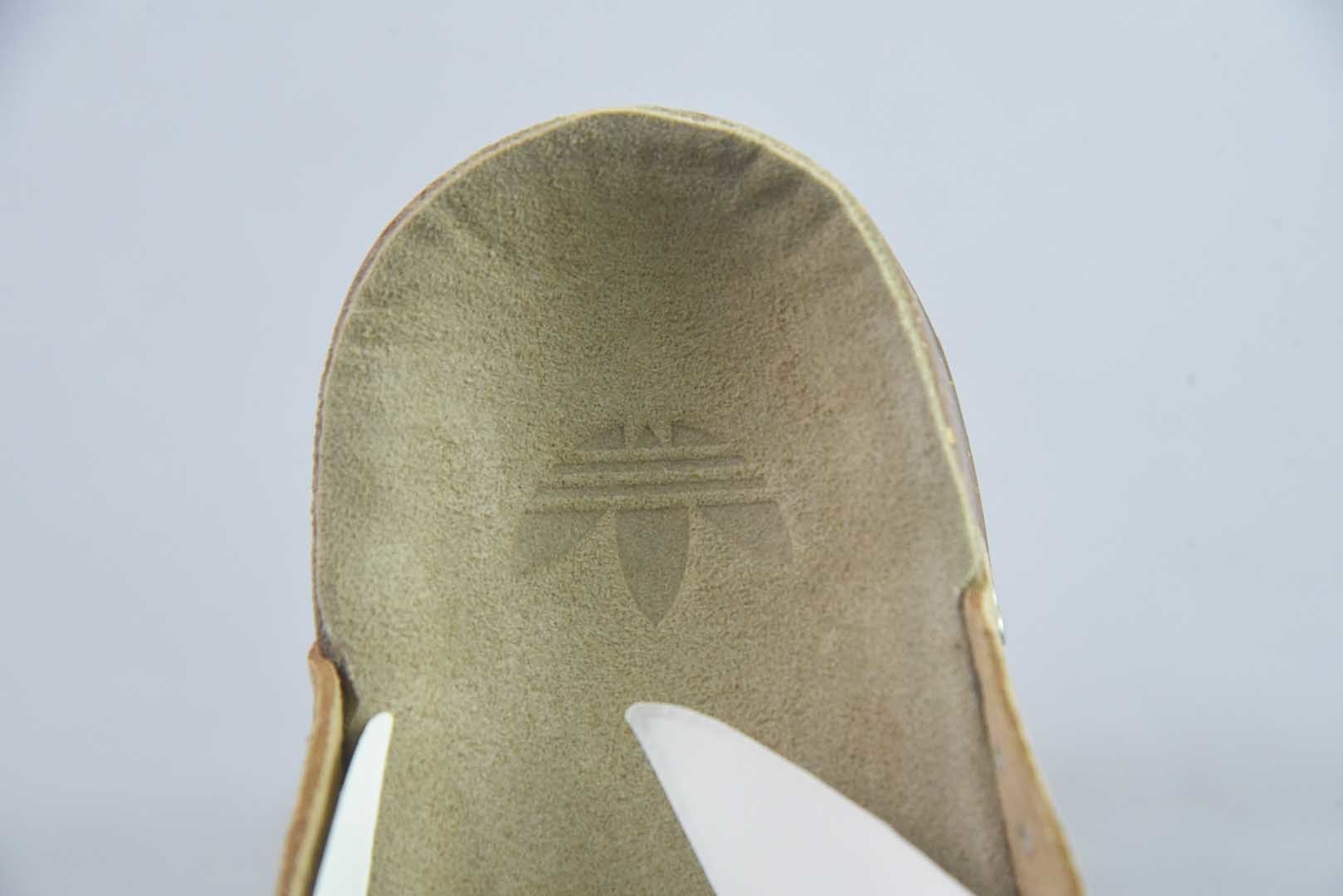 Adidas originals Adimule 舒适百搭 防磨包头一脚蹬拖鞋 纯原版本 货号：KZ6604 实拍细节图