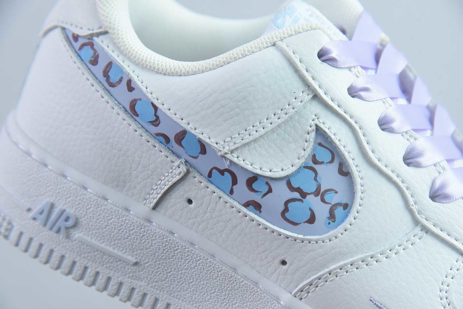 耐克 Nike Air Force 1'07 Low "Ice Blue Leopard Shadow" 手绘涂鸦 冰蓝豹影 空军一号低帮休闲板鞋 FB8971-008 纯原版本 实拍细节图