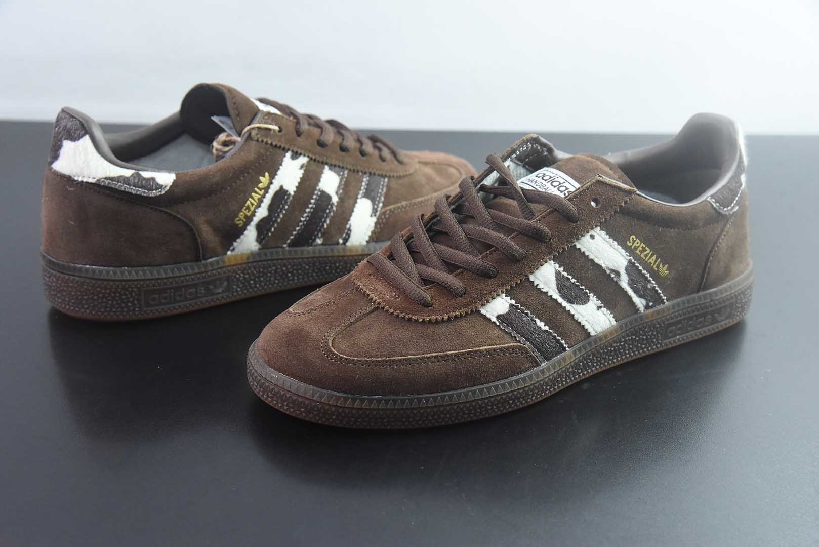 Adidas originals HANDBALL SPEZIAL 三叶草 德训 休闲运动板鞋/棕色 奶牛 KJ7422 纯原版本 实拍细节图