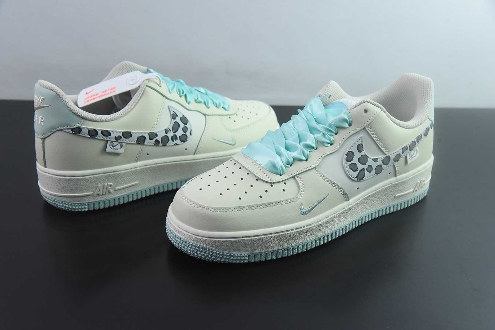 手绘涂鸦“青提奶豹”耐克 Nike Air Force 1  “Green Grape Leopard Pop”空军一号定制板鞋 纯原版本 货号：FB1839-112 实拍细节图