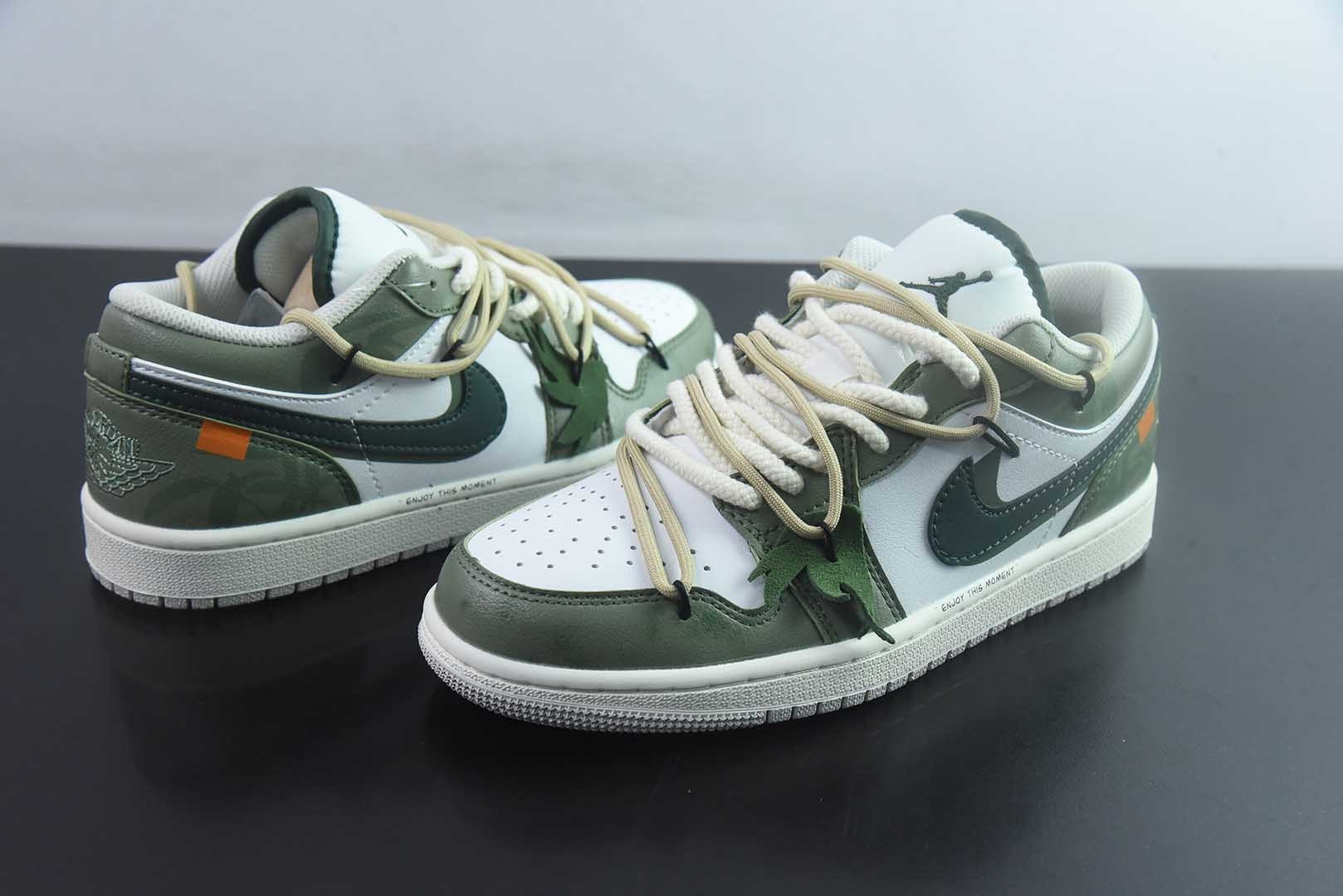 耐克 Nike Air Jordan 1 Low 绑带联名 AJ1乔1低帮休闲板鞋 同步官方配色 市场唯一独家头层皮打造 原鞋原档案开发 原厂皮料 原档冲孔鞋头 正确满胶鞋垫 四线拉帮 原厂织唛标 鞋舌高弹海绵填充 货号:FQ7687 300纯原版本 实拍细节图