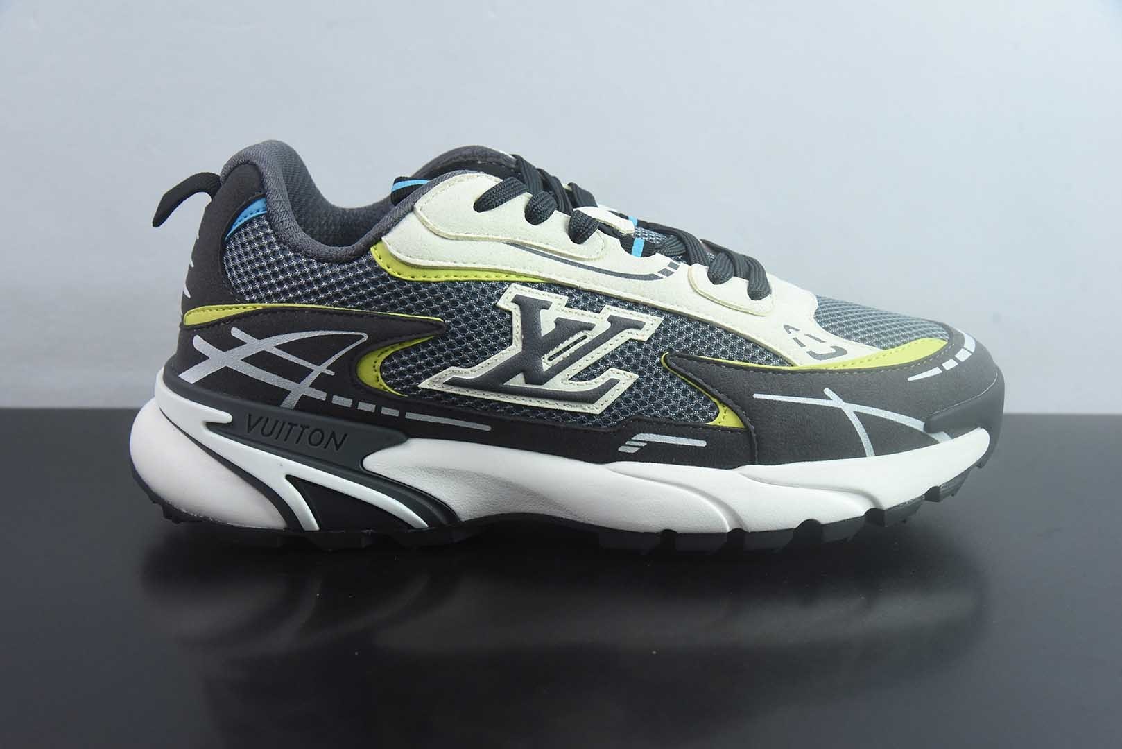 LOUIS VUITTON LV Tatic Runner 动感图案 厚底系带 低帮 生活休闲鞋 原装级高端礼盒+飞机盒+五件套配件+布袋 纯原版本 实拍细节图