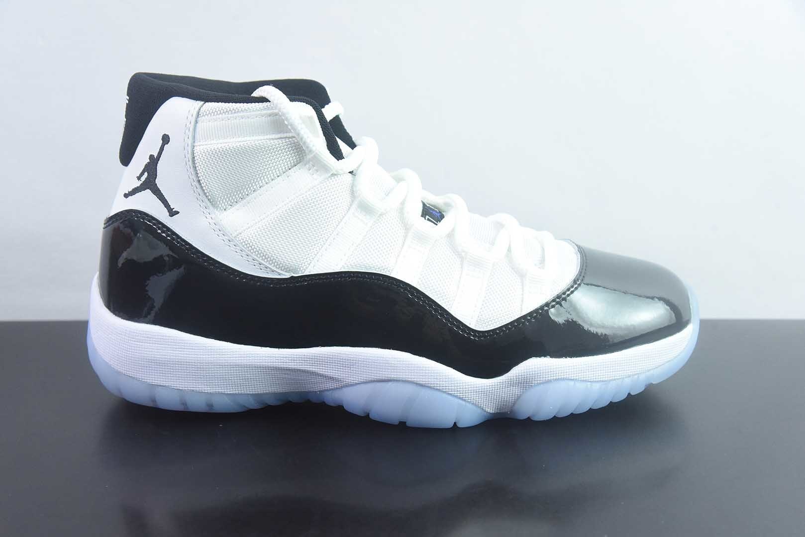 AJ11,Tinker Hatfield 于1995年操刀的里程碑之作,陪伴乔丹95-96赛季复出夺冠、写下72胜10负神话,被鞋圈奉为“正代天花板”。 纯原版本 货号:378037-100 实拍细节图