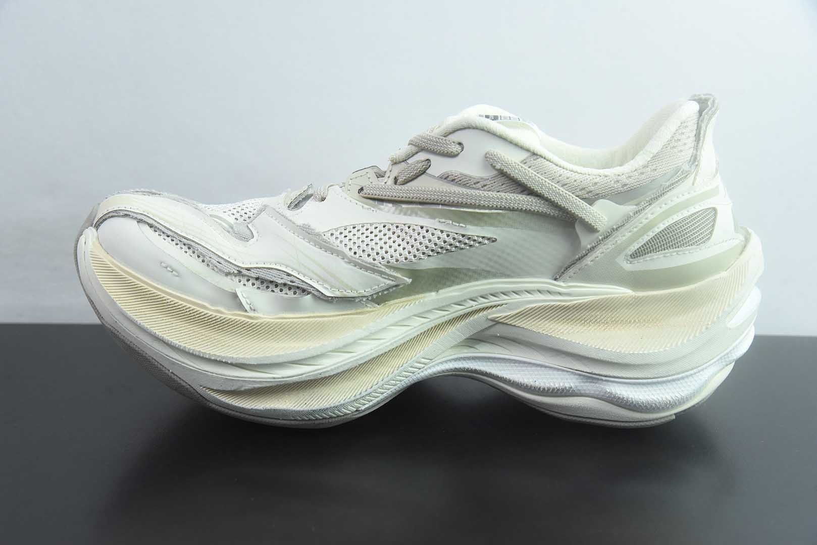 巴黎世家26代 Balenciaga巴黎世家 Jet 压纹印花 圆头厚底4.25cm 低帮 老爹鞋 米色 货号:872640 WMRTN 9191纯原版本 实拍细节图