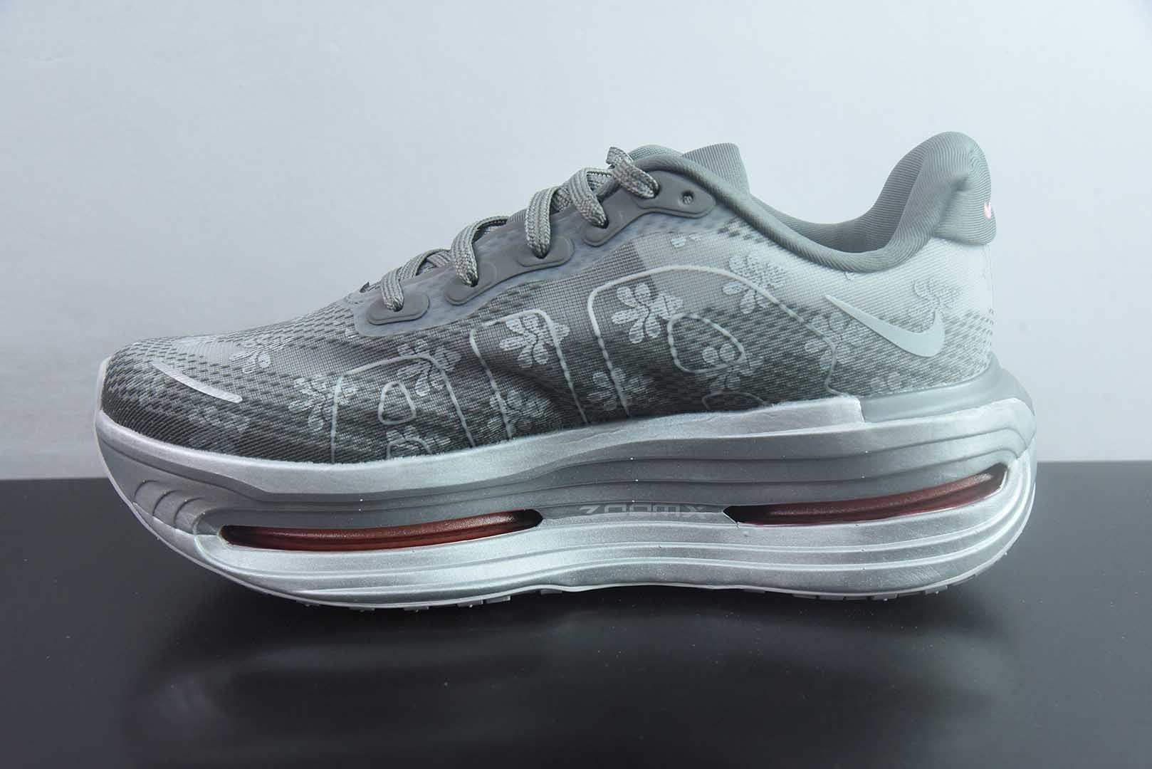 耐克 Nike Vomero Premium Fleur De Lis 灰银配色 女款缓震跑步鞋 纯原版本 货号：IQ0028-001 实拍细节图