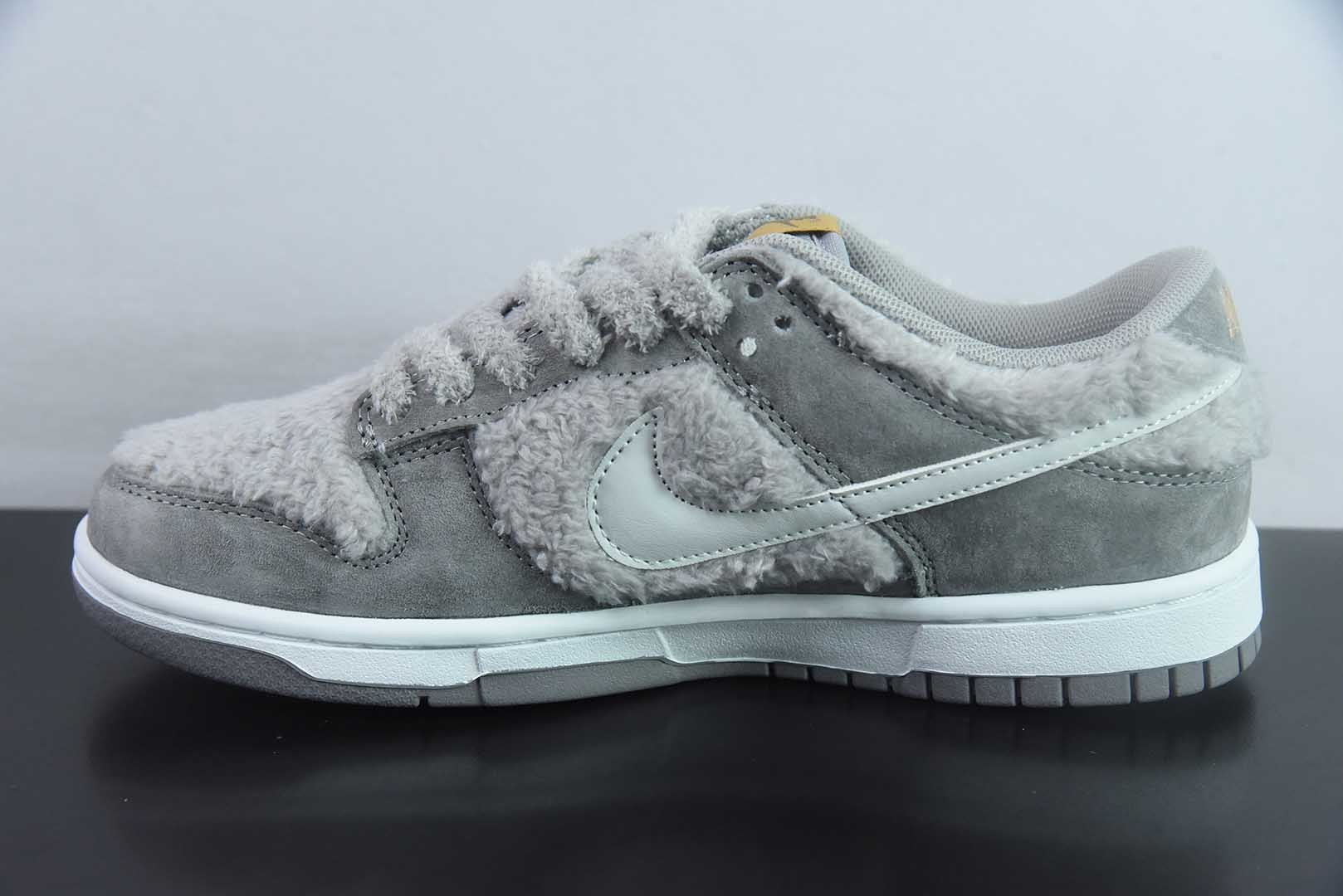 Nike SB Dunk Low x Labubu 拉布布联名 纯原版本 实拍细节图
