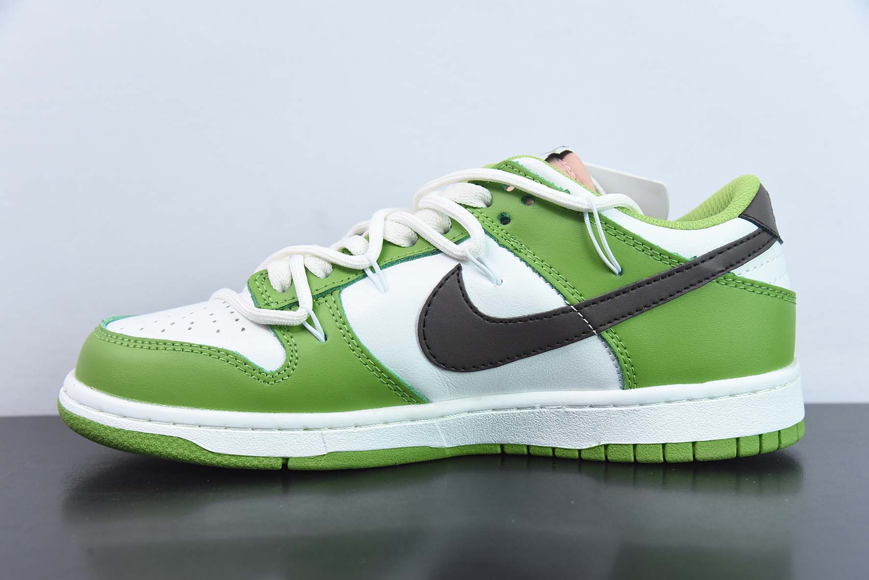 耐克 Nike SB Dunk Low 解构抽绳低帮 绑带 白绿色 印花 货号：DV9108 711-69纯原版本 实拍细节图