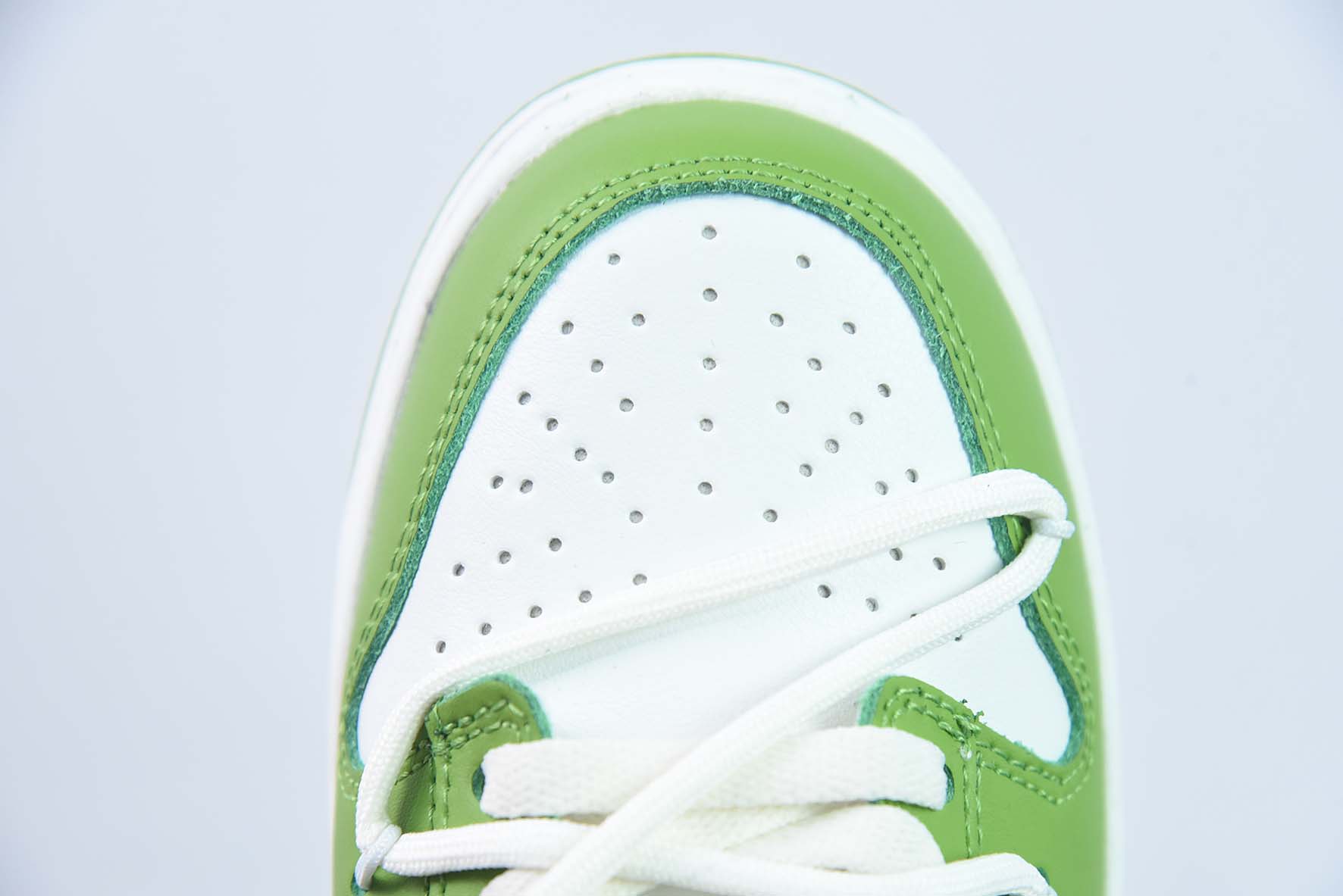 耐克 Nike SB Dunk Low 解构抽绳低帮 绑带 白绿色 印花 货号：DV9108 711-69纯原版本 实拍细节图