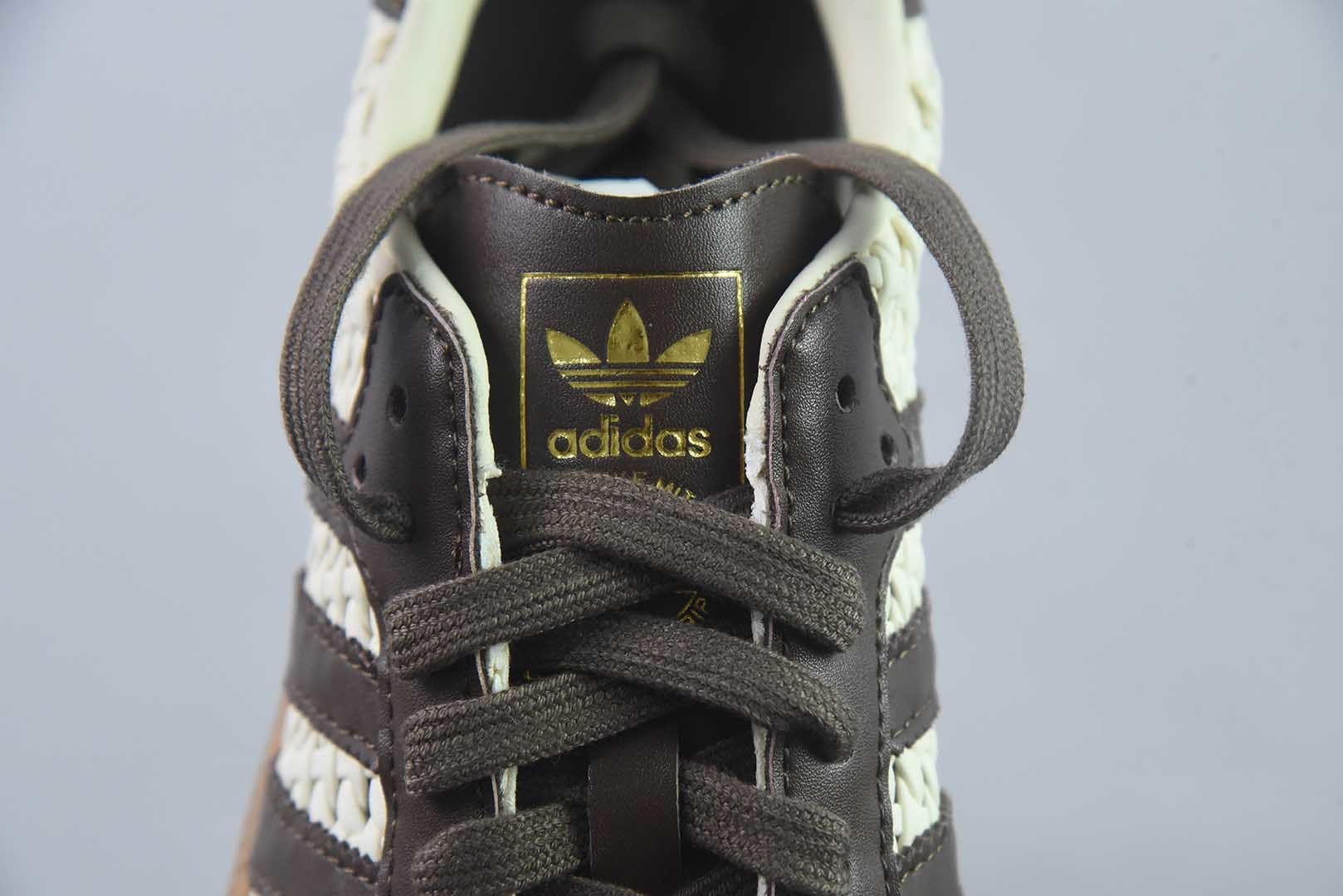 阿迪达斯 adidas originals Samba 贴 纯原版本 货号：IH9373 实拍细节图