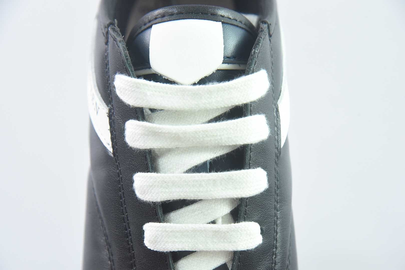 MQ 麦昆 Boxe 麂皮 圆头撞色裁片 德训鞋 黑白 纯原版本 实拍细节图