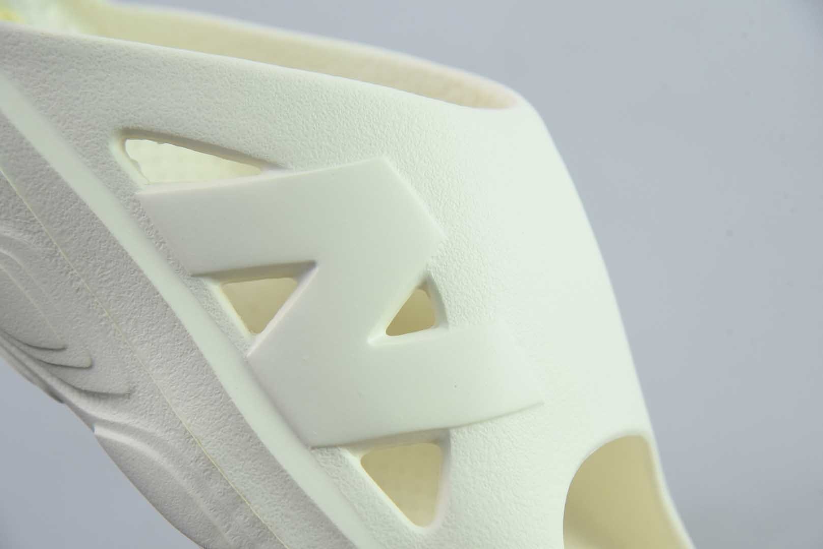 New Balance/新百伦 男鞋,全新开模一次发泡MD成型工艺鞋底,采用原配比MD颗粒材质,超软棉质脚感,NB新百 纯原版本 实拍细节图