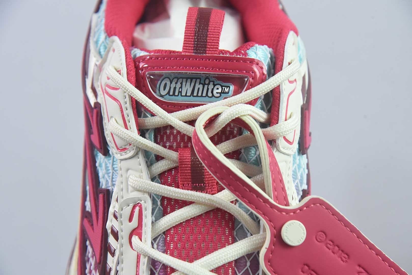 OFF-WHITE OW运动鞋 春夏走秀款球鞋 所有配件均通过定做出产正品裁片 原版比例大箭头定制网眼布双拼牛皮进口机 纯原版本 实拍细节图