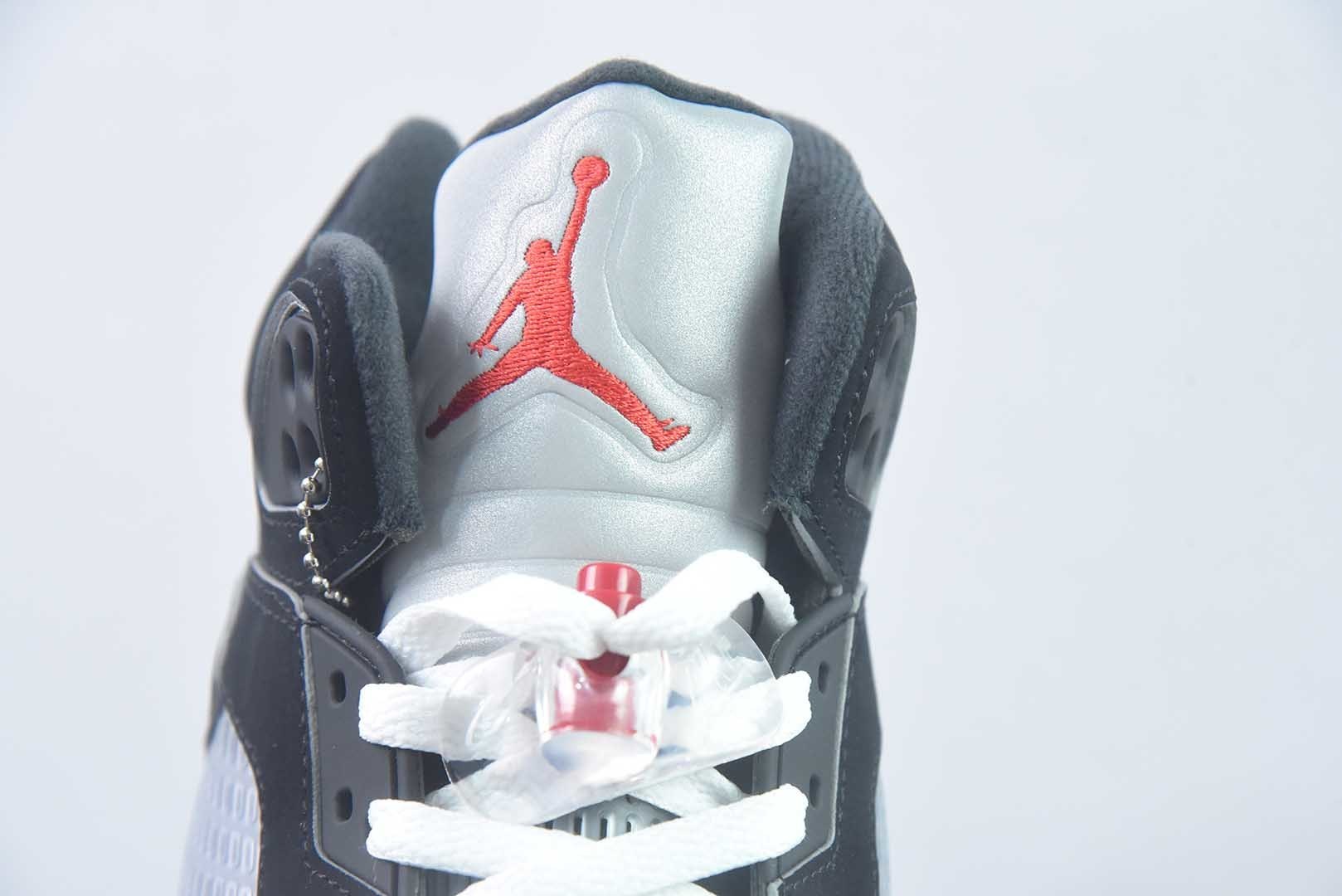 Jordan 乔丹 Air Jordan 5 舒适贴合 复古篮球鞋 男款  货号：HF3975-001 黑银 纯原版本 实拍细节图