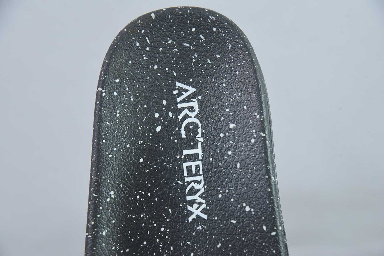 Arcteryx Slipper PRO M 始祖鸟一字拖鞋 泼墨街头潮牌沙滩拖鞋 纯原版本 实拍细节图