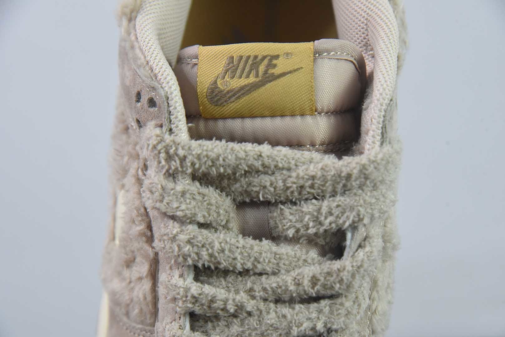 耐克 Nike SB Dunk Low x Labubu 拉布布联名   纯原版本 实拍细节图