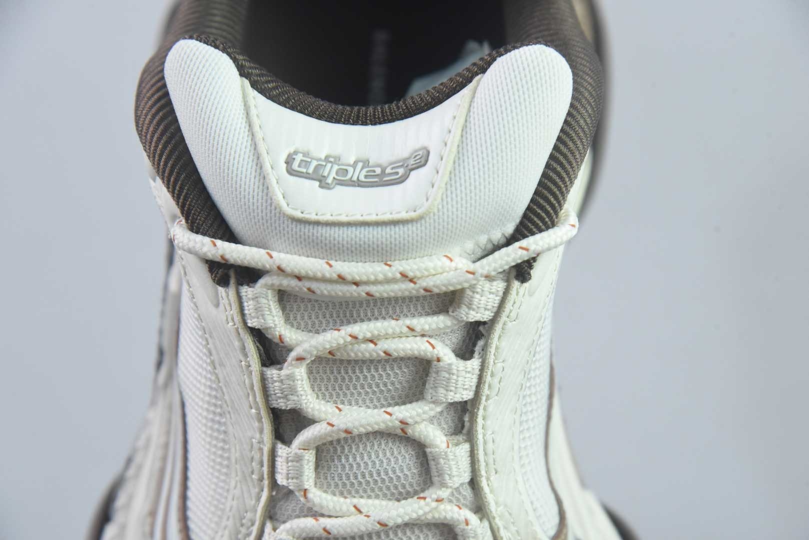 OK版Balenciaga 巴黎世家 二十四代 Triple S .2Gradient 厚底系带低帮老爹鞋 货号:865849-WTRS2-2290 纯原版本 实拍细节图
