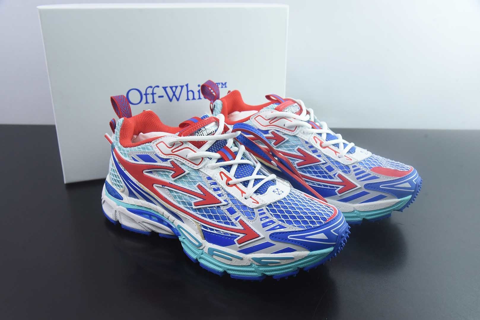 OFF-WHITE OW运动鞋 春夏走秀款球鞋 所有配件均通过定做出产正品裁片 原版比例大箭头定制网眼布双拼牛皮进口机 纯原版本 主图